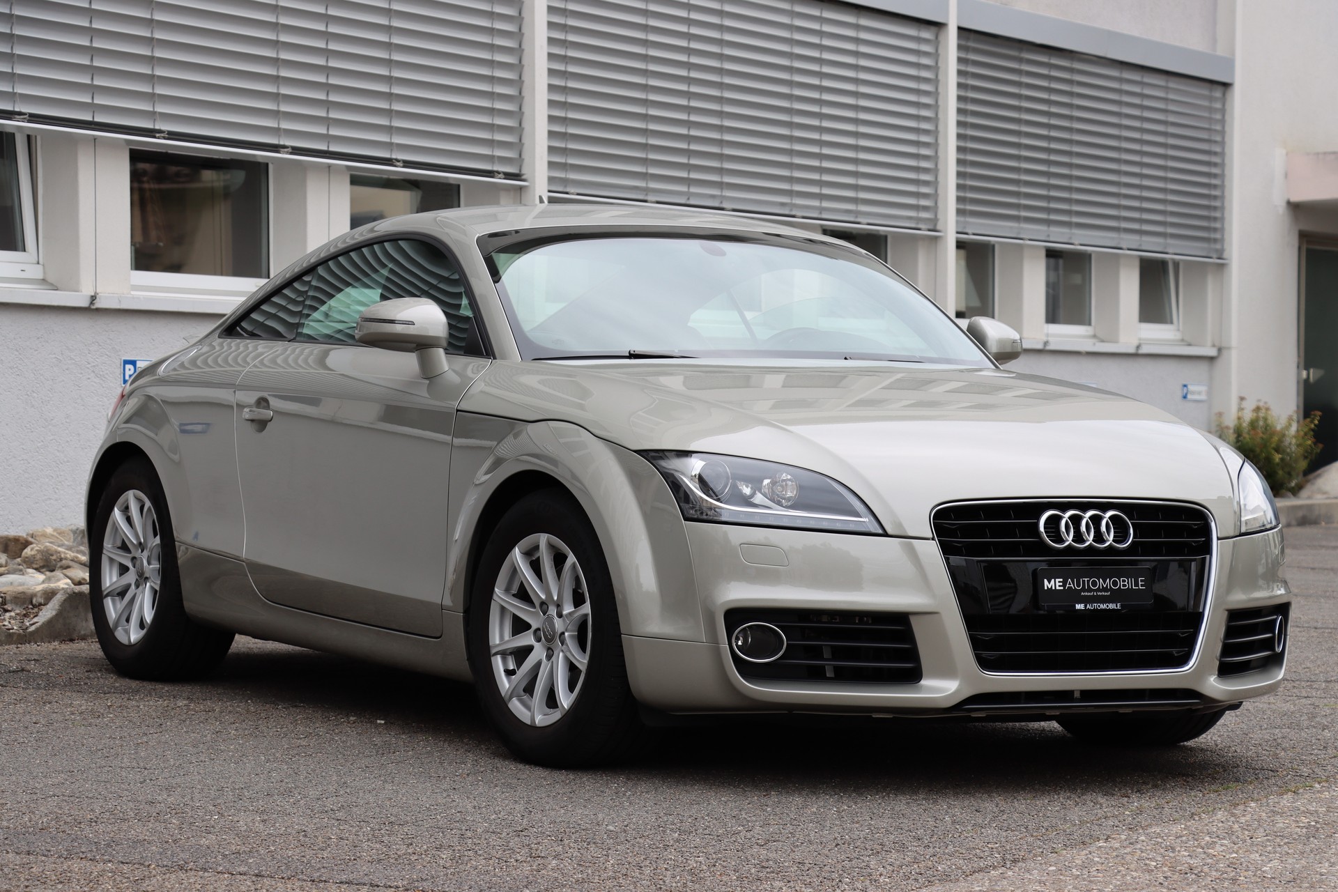 AUDI TT Coupé 1.8 TFSI S-tronic-image-1