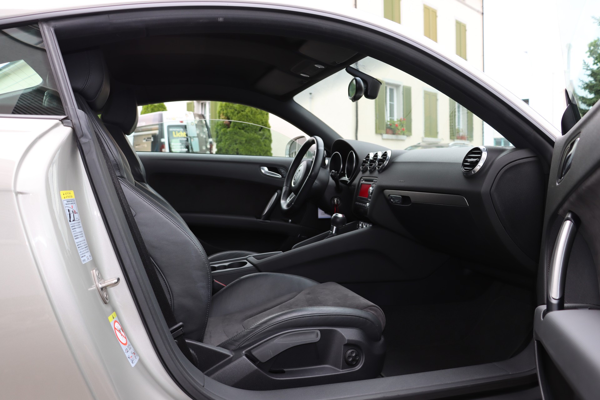 AUDI TT Coupé 1.8 TFSI S-tronic-image-7