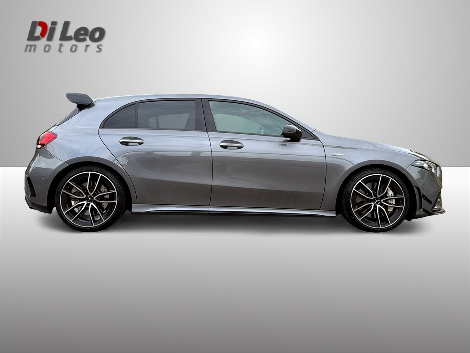 MERCEDES-BENZ A 35 AMG 4Matic Speedshift-image-3