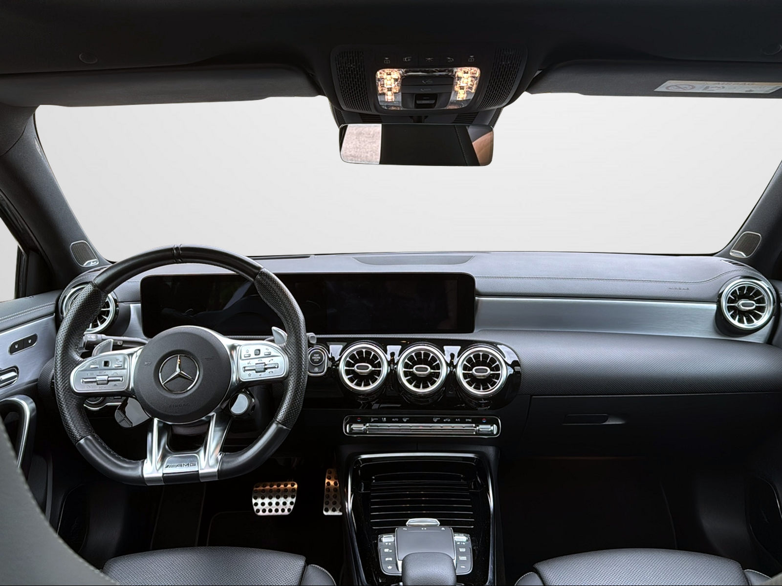 MERCEDES-BENZ A 35 AMG 4Matic Speedshift-image-11