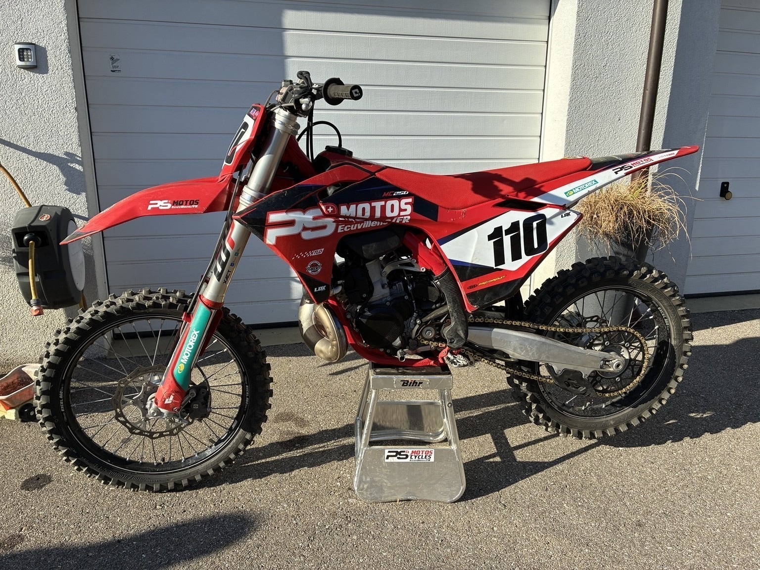GASGAS Motocross-showroom-element-1