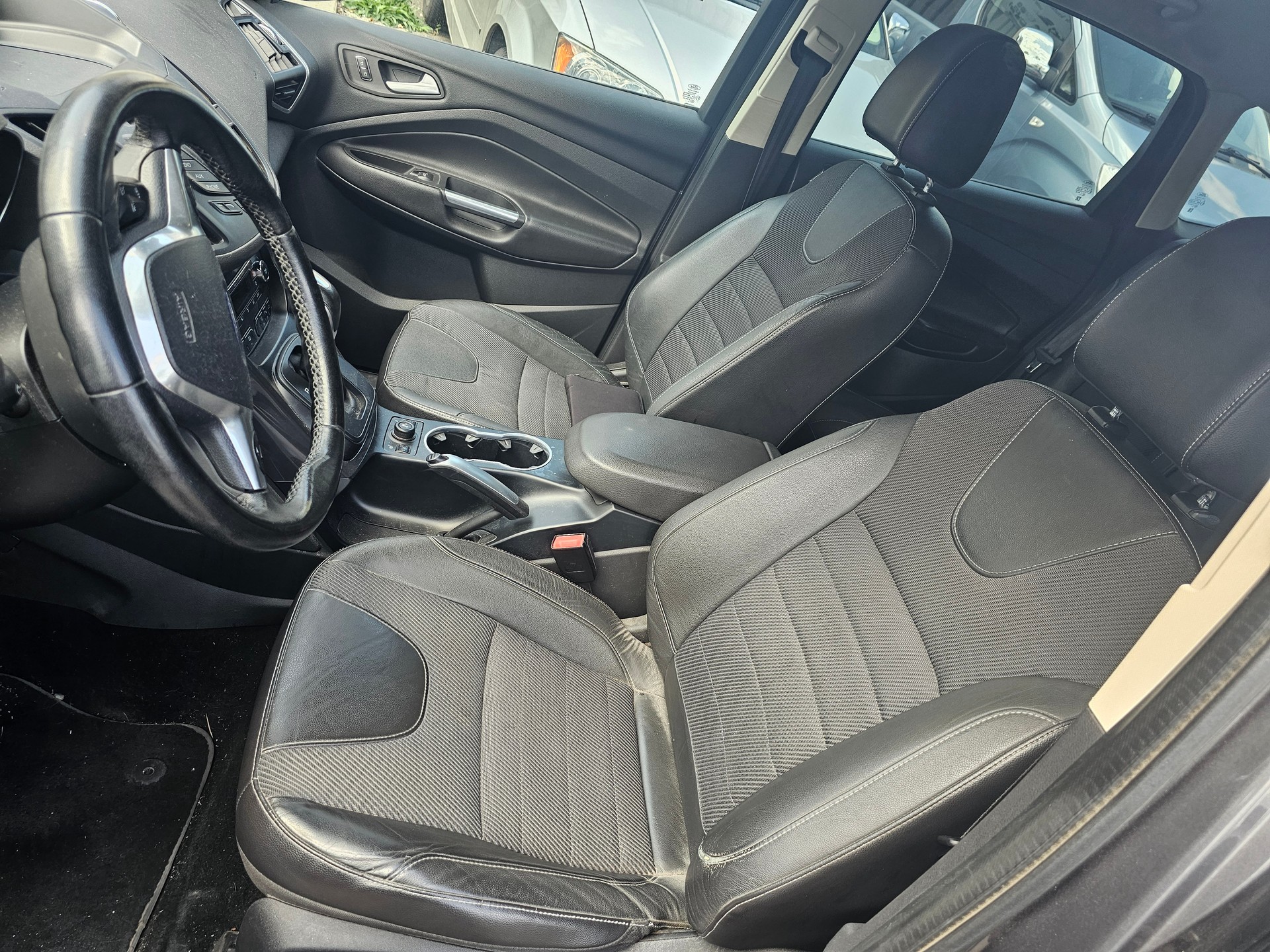 FORD Kuga 2.0 TDCi Carving 4WD PowerShift-image-6