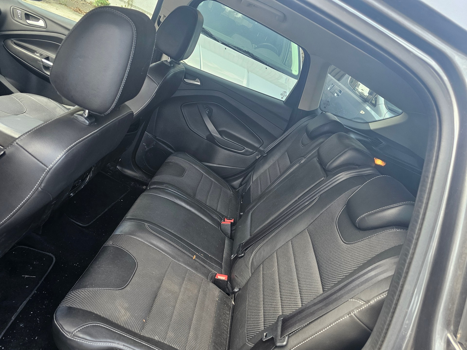 FORD Kuga 2.0 TDCi Carving 4WD PowerShift-image-8