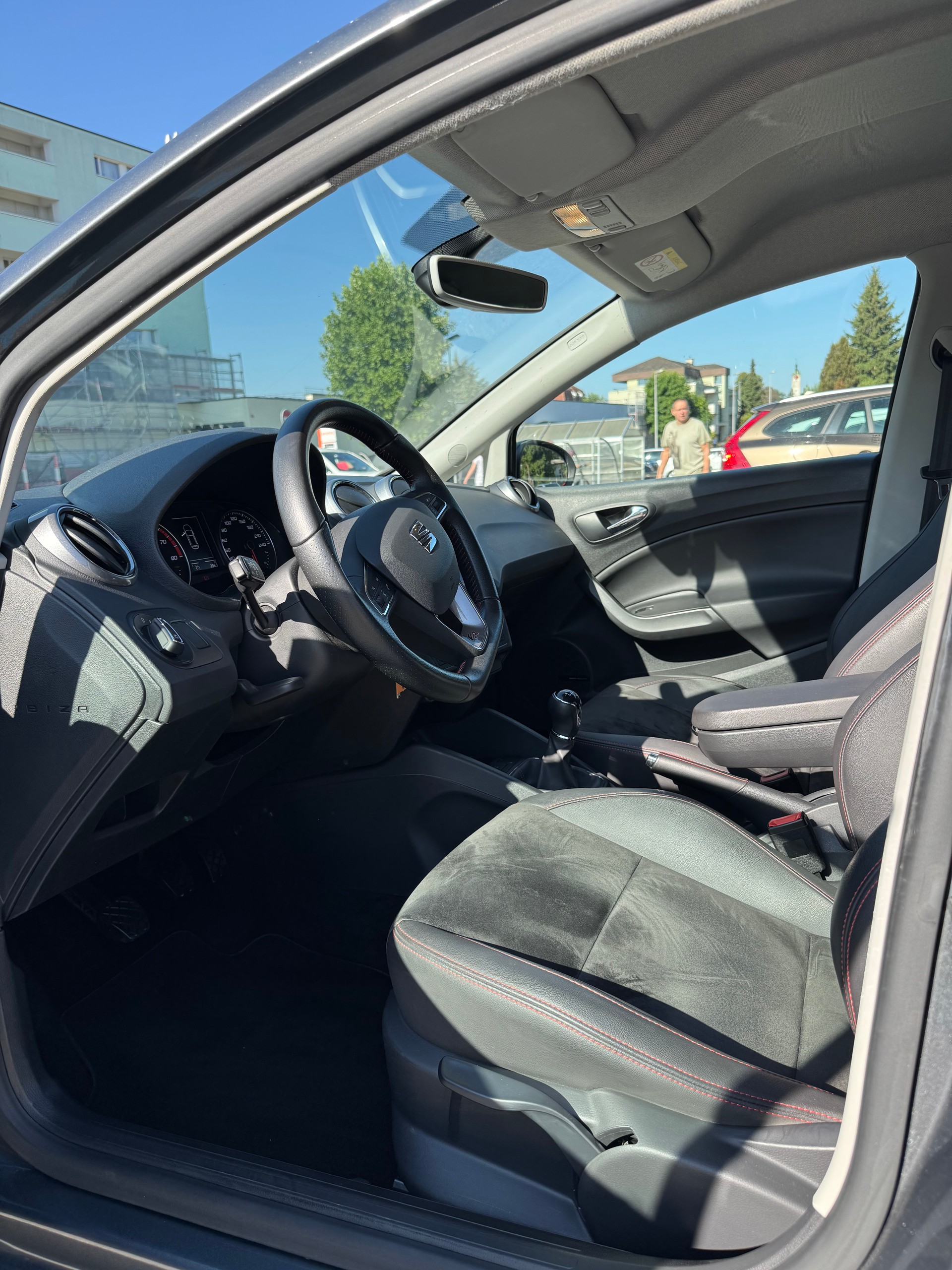 SEAT Ibiza 1.0 EcoTSI Swiss FR-image-4