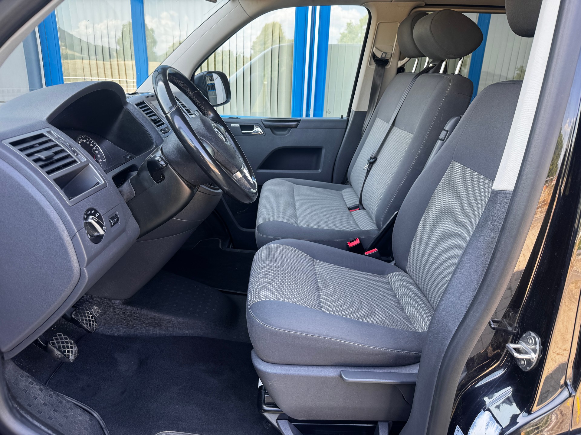 VW T5 Caravelle Comfortline 2.0 TDI CR 4Motion-image-12