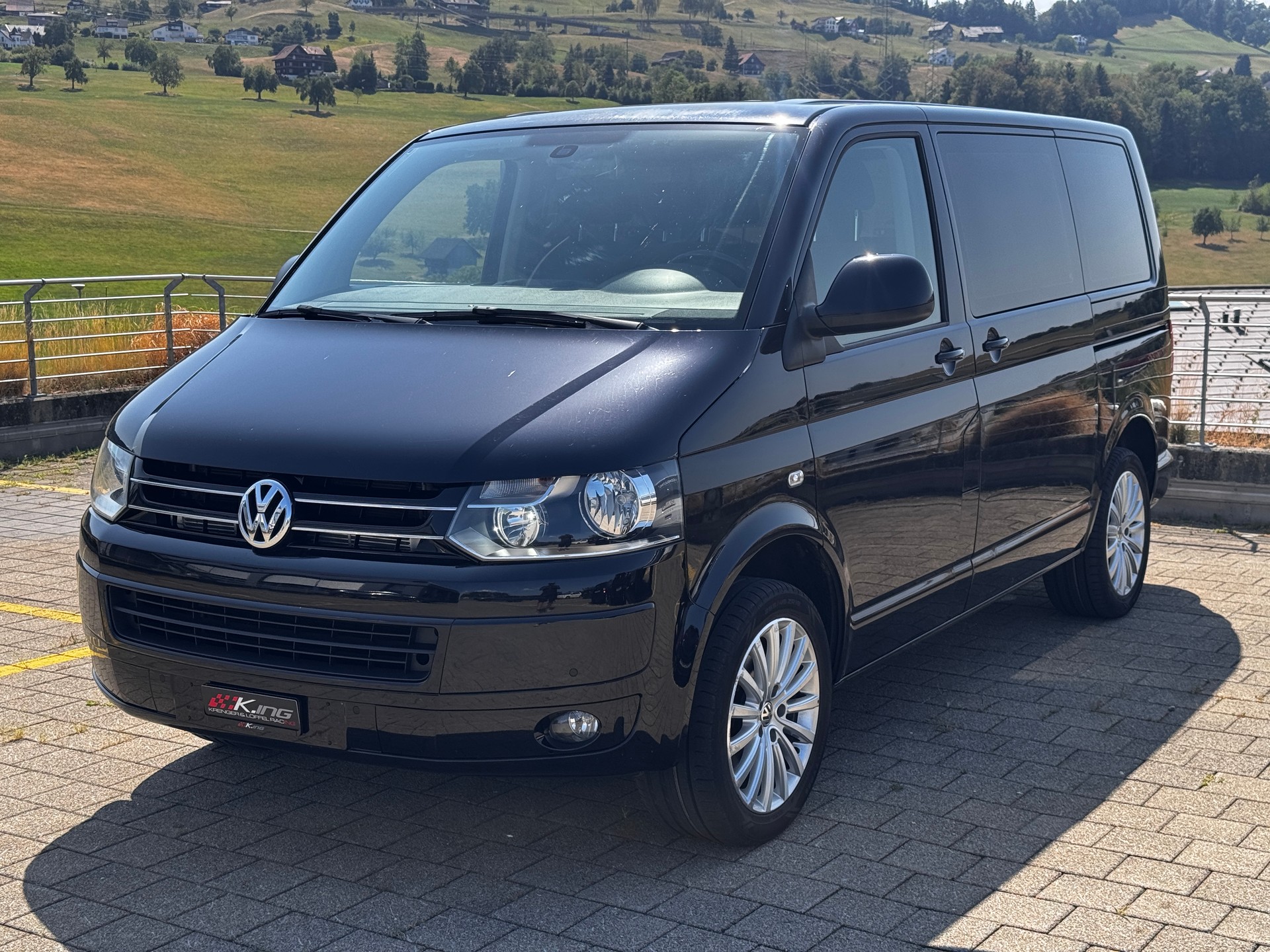 VW T5 Caravelle Comfortline 2.0 TDI CR 4Motion-image-1