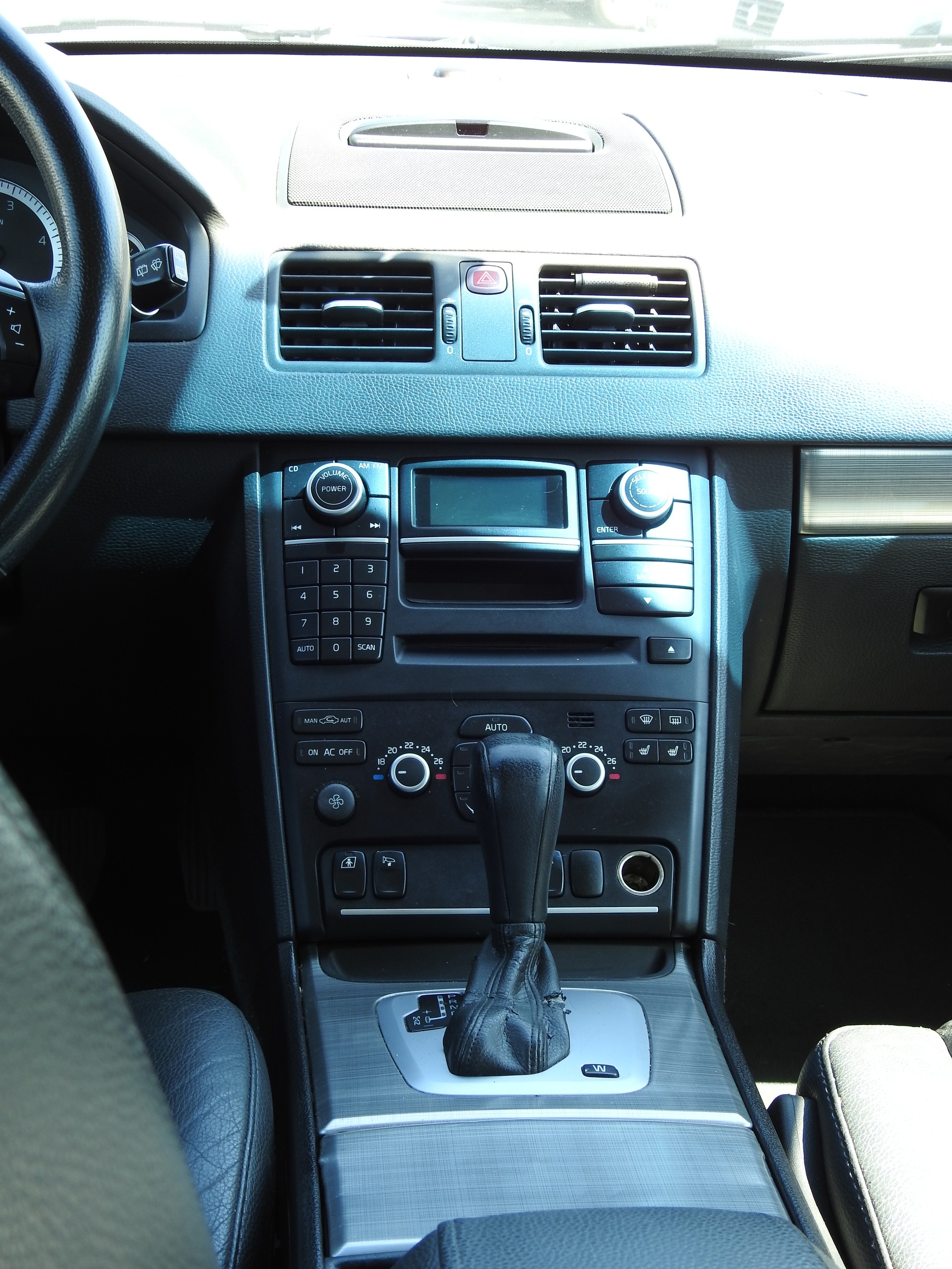 VOLVO XC90 D5 AWD Executive Geartronic-image-18