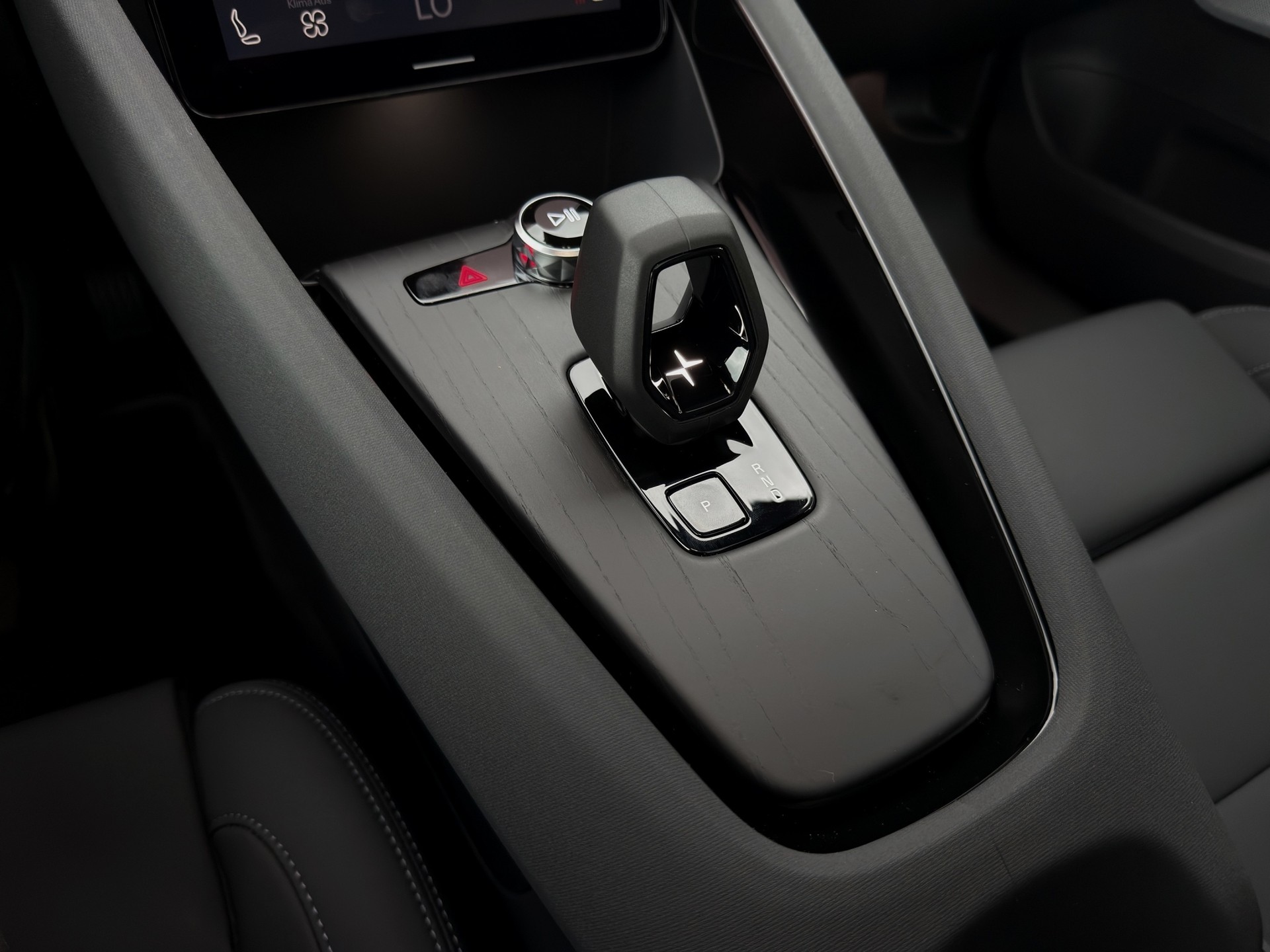 POLESTAR Polestar 2 Long Range Dual Performance Prime 82 kWh-image-14