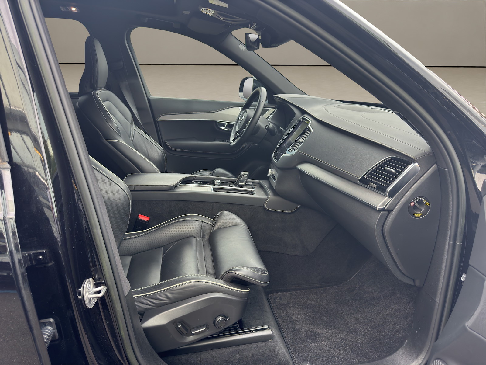 VOLVO XC90 2.0 T8 TE R-Design 7P. eAWD-image-12