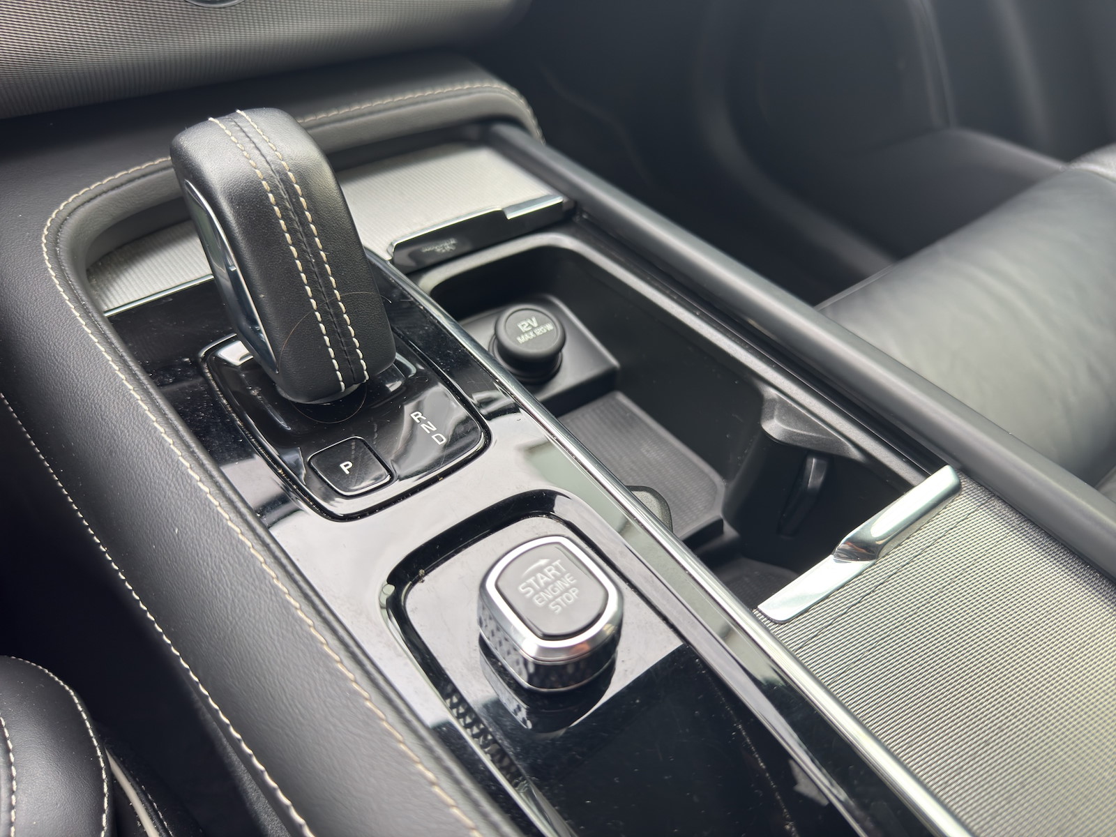 VOLVO XC90 2.0 T8 TE R-Design 7P. eAWD-image-15
