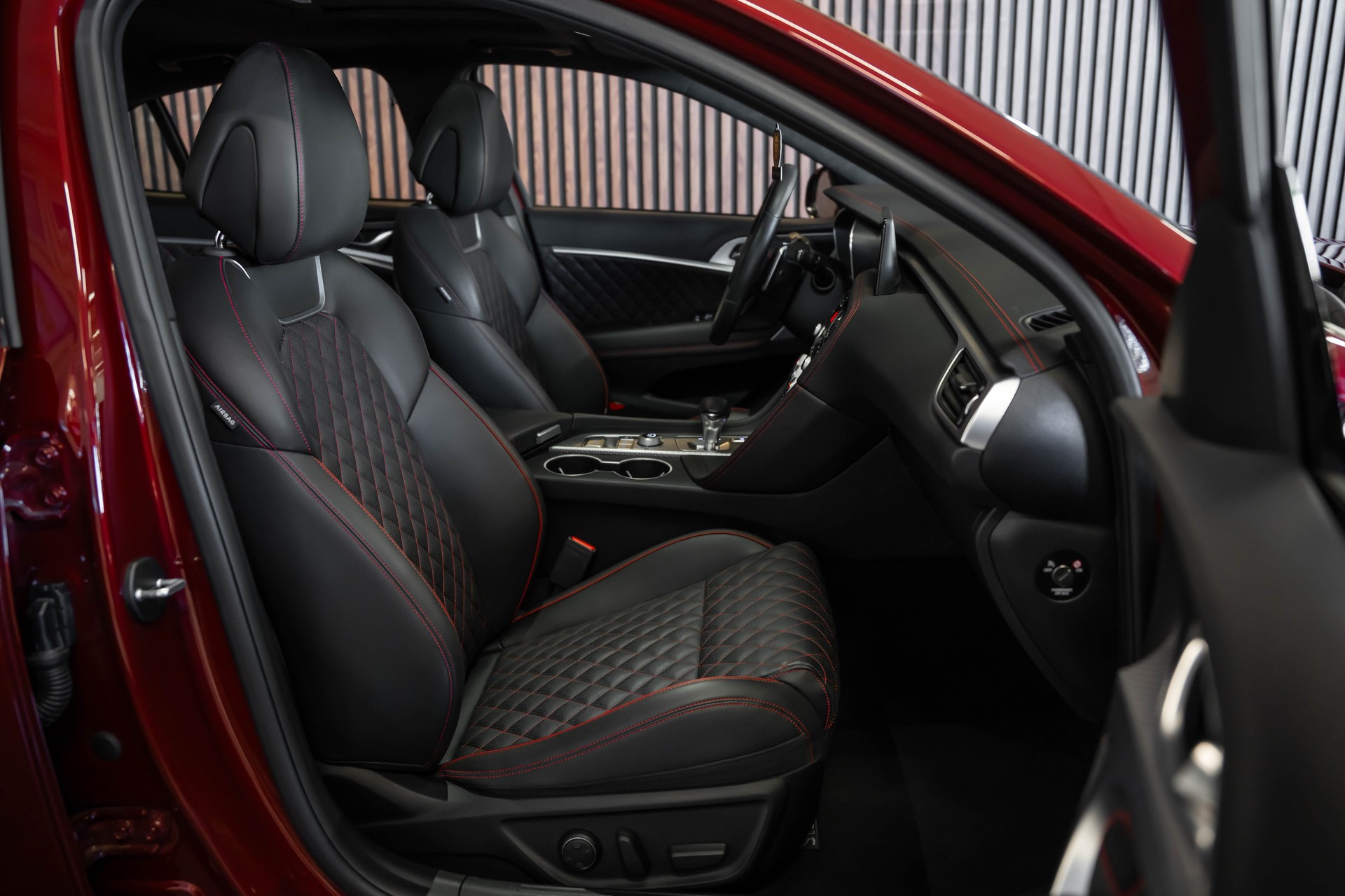 GENESIS G70 Shooting Brake 2.2 CRDI Sport AT8-image-14