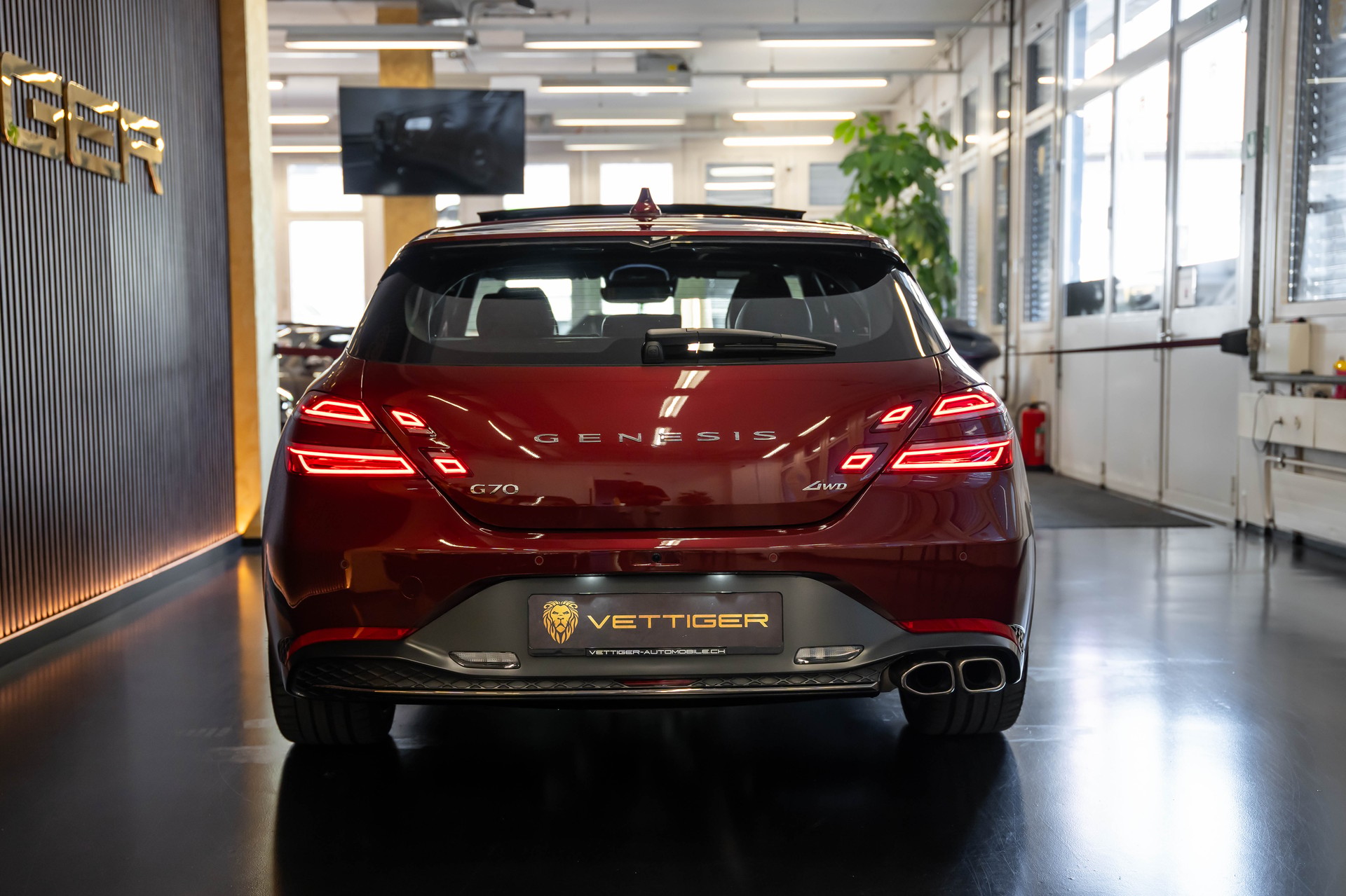 GENESIS G70 Shooting Brake 2.2 CRDI Sport AT8-image-4