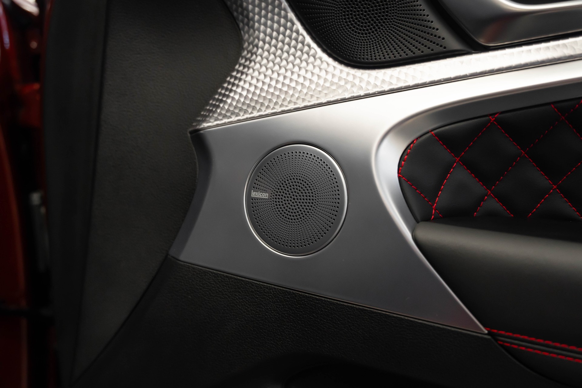 GENESIS G70 Shooting Brake 2.2 CRDI Sport AT8-image-29