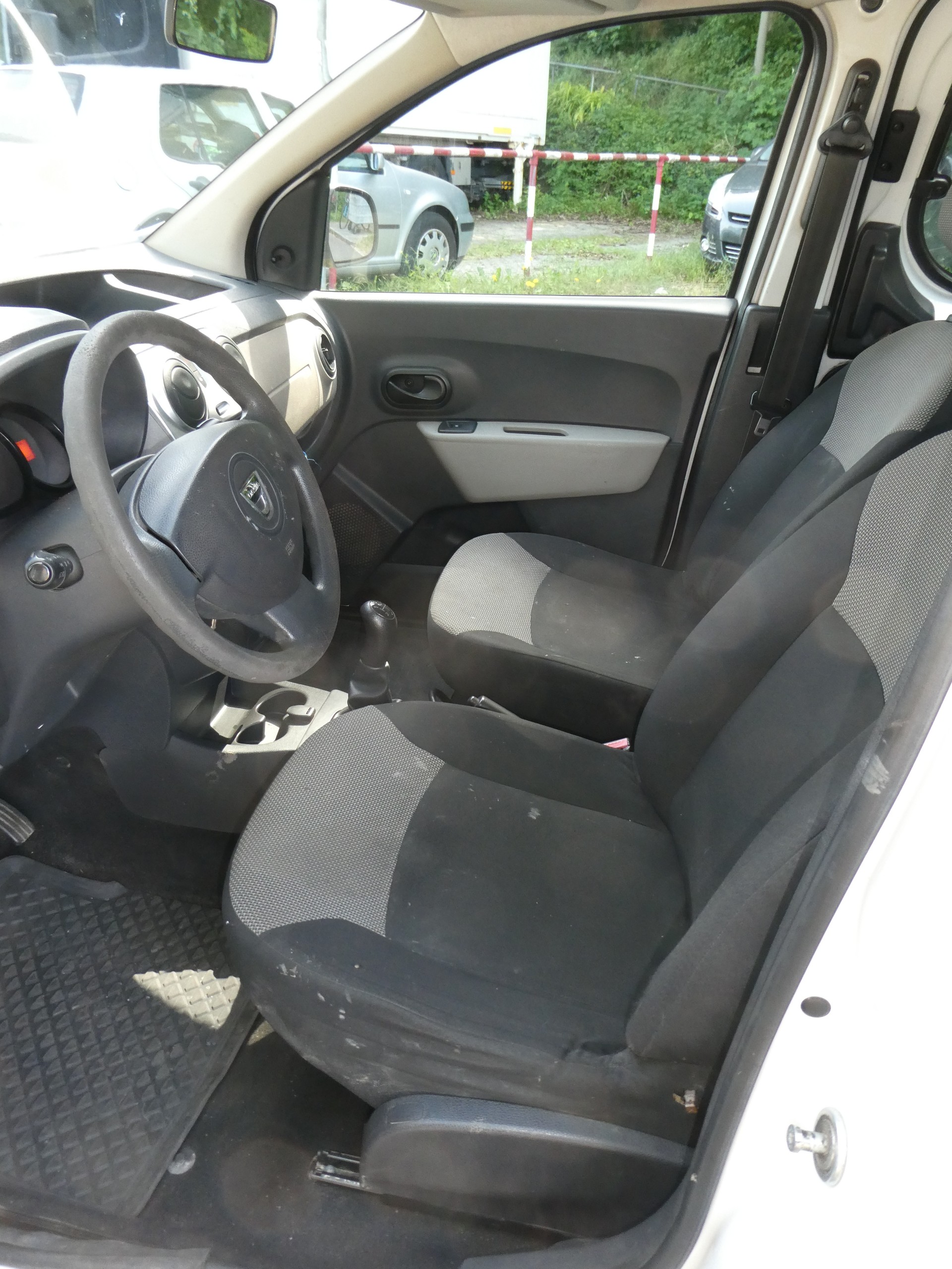 DACIA Dokker 1.2 T Ambiance-image-9