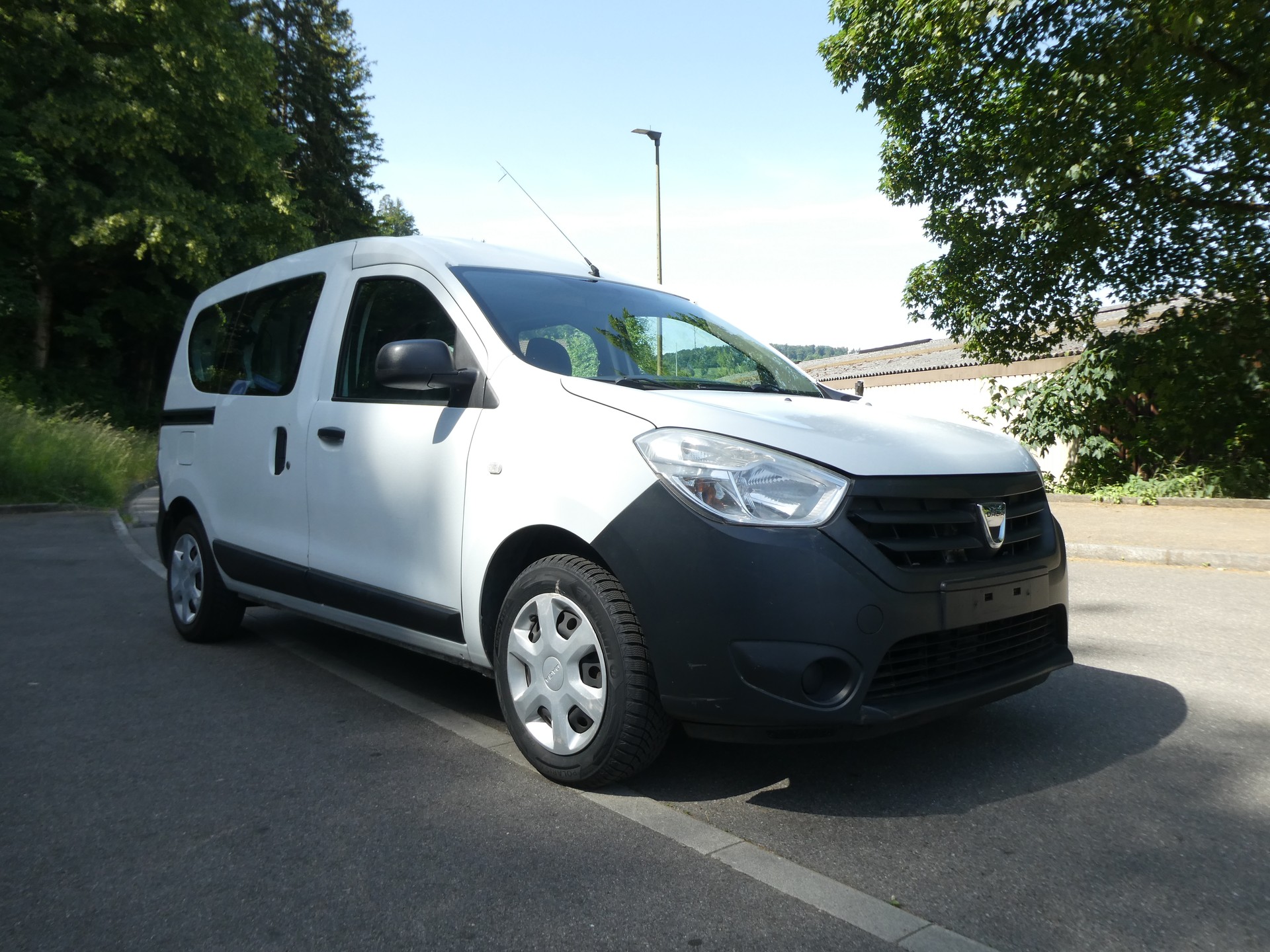 DACIA Dokker 1.2 T Ambiance-image-0