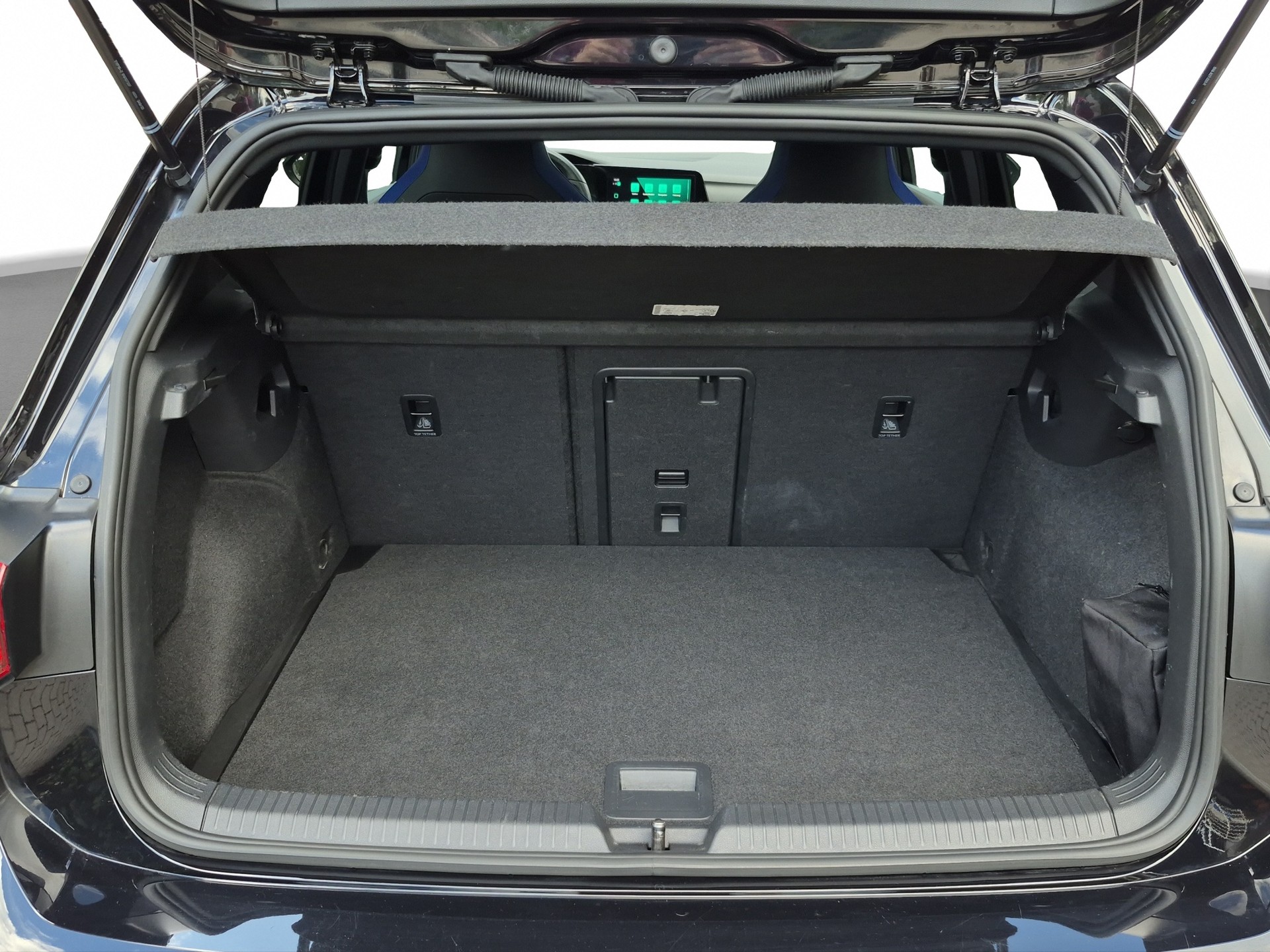 VW Golf 2.0 TSI R DSG 4Motion *Panodach/HarmanKardon*-image-14