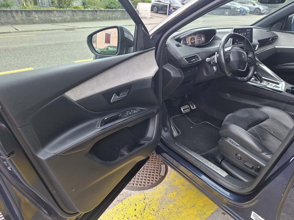 PEUGEOT 5008 2.0 BlueHDi 180 GT-image-6