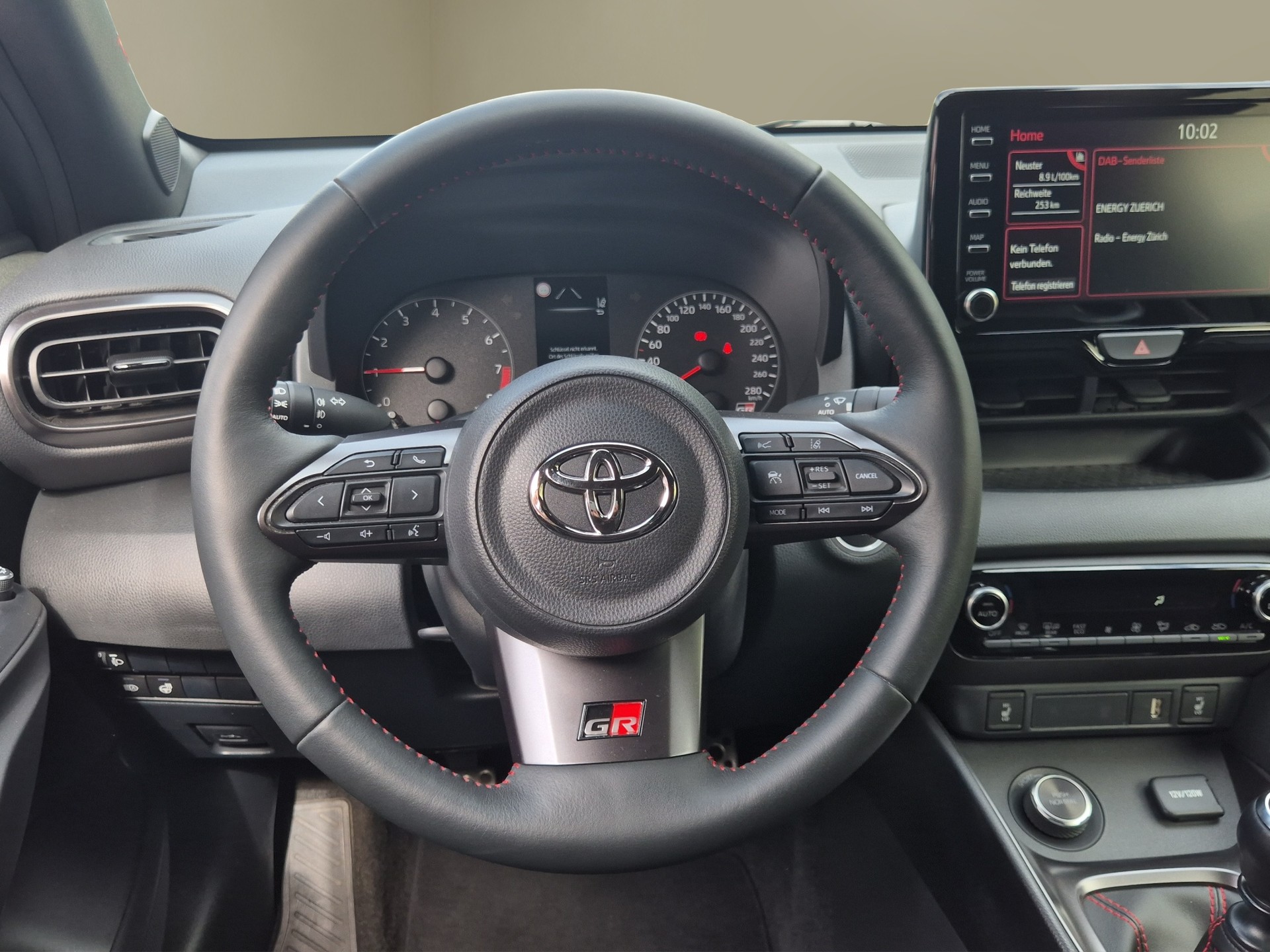 TOYOTA Yaris 1.6 GR Sport-image-12