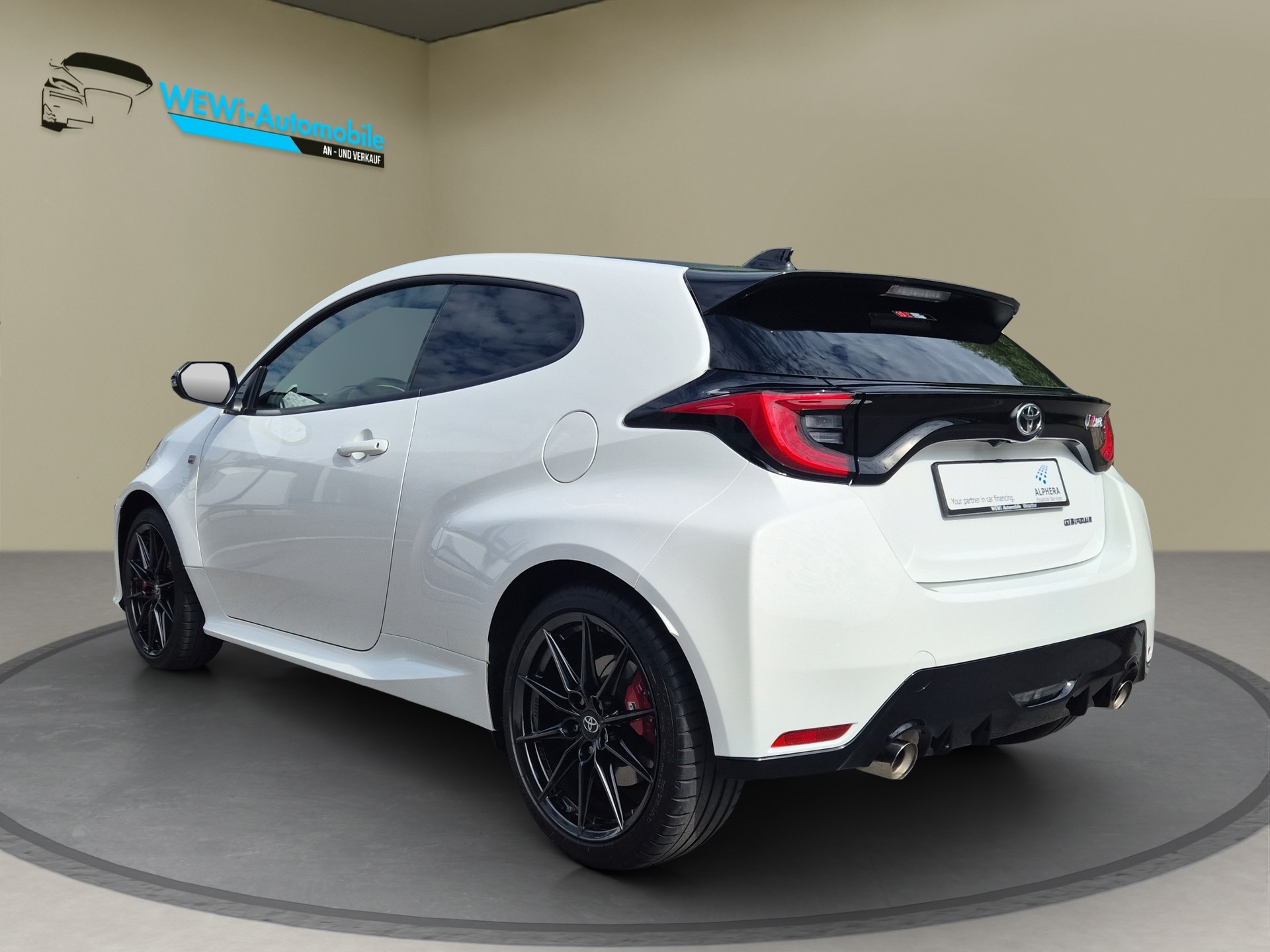 TOYOTA Yaris 1.6 GR Sport-image-2
