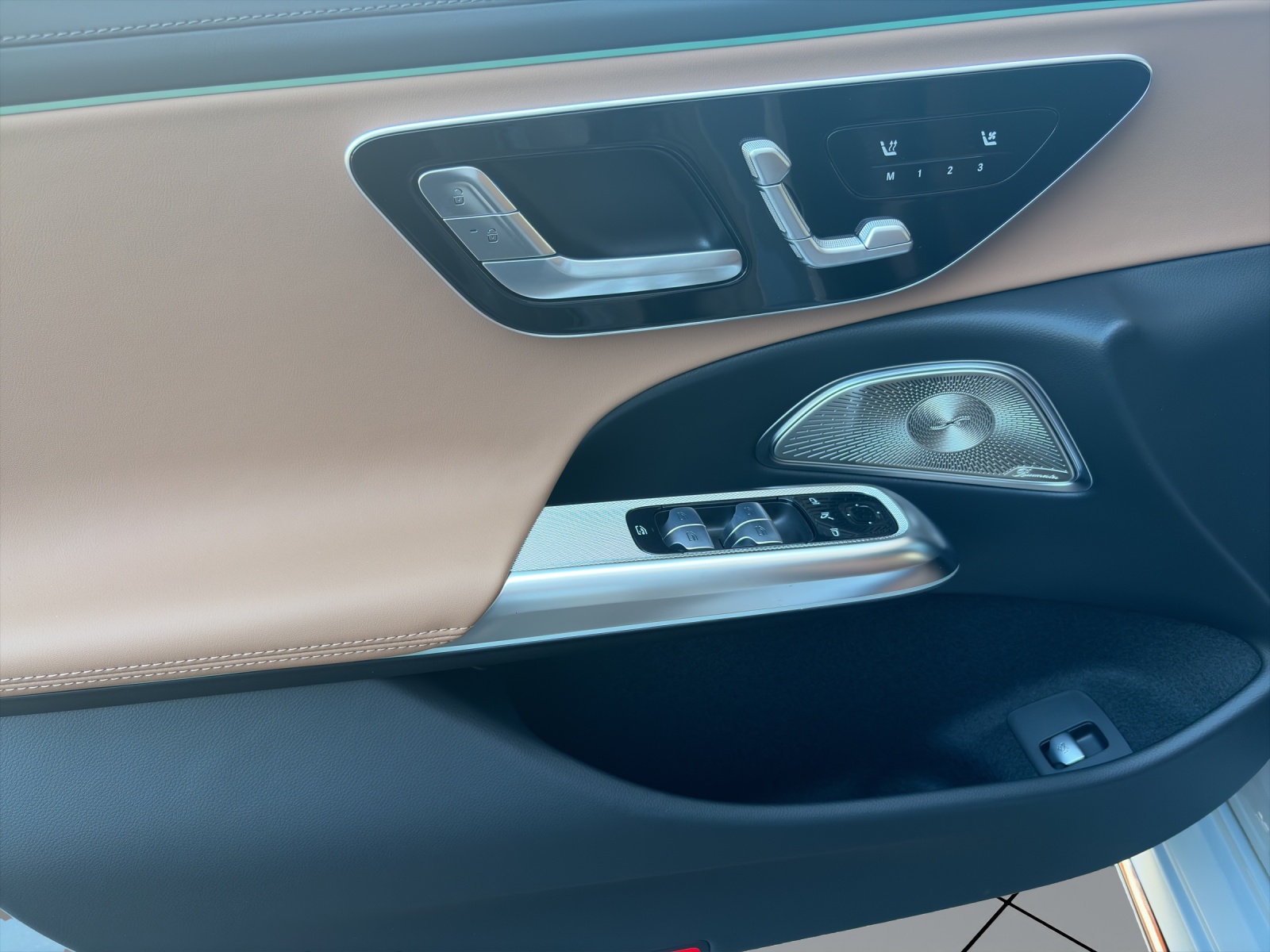 MERCEDES-BENZ E 220 d T 4Matic 9G-Tronic-image-10