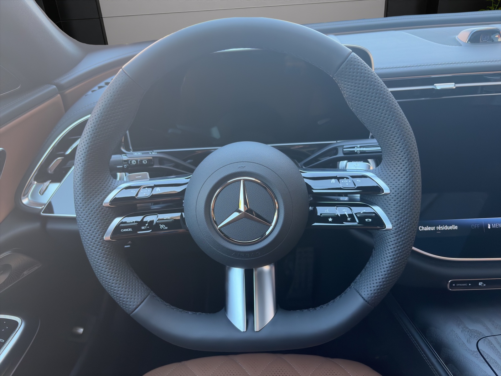 MERCEDES-BENZ E 220 d T 4Matic 9G-Tronic-image-9