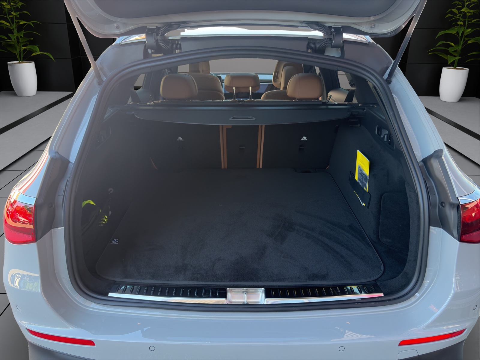 MERCEDES-BENZ E 220 d T 4Matic 9G-Tronic-image-5