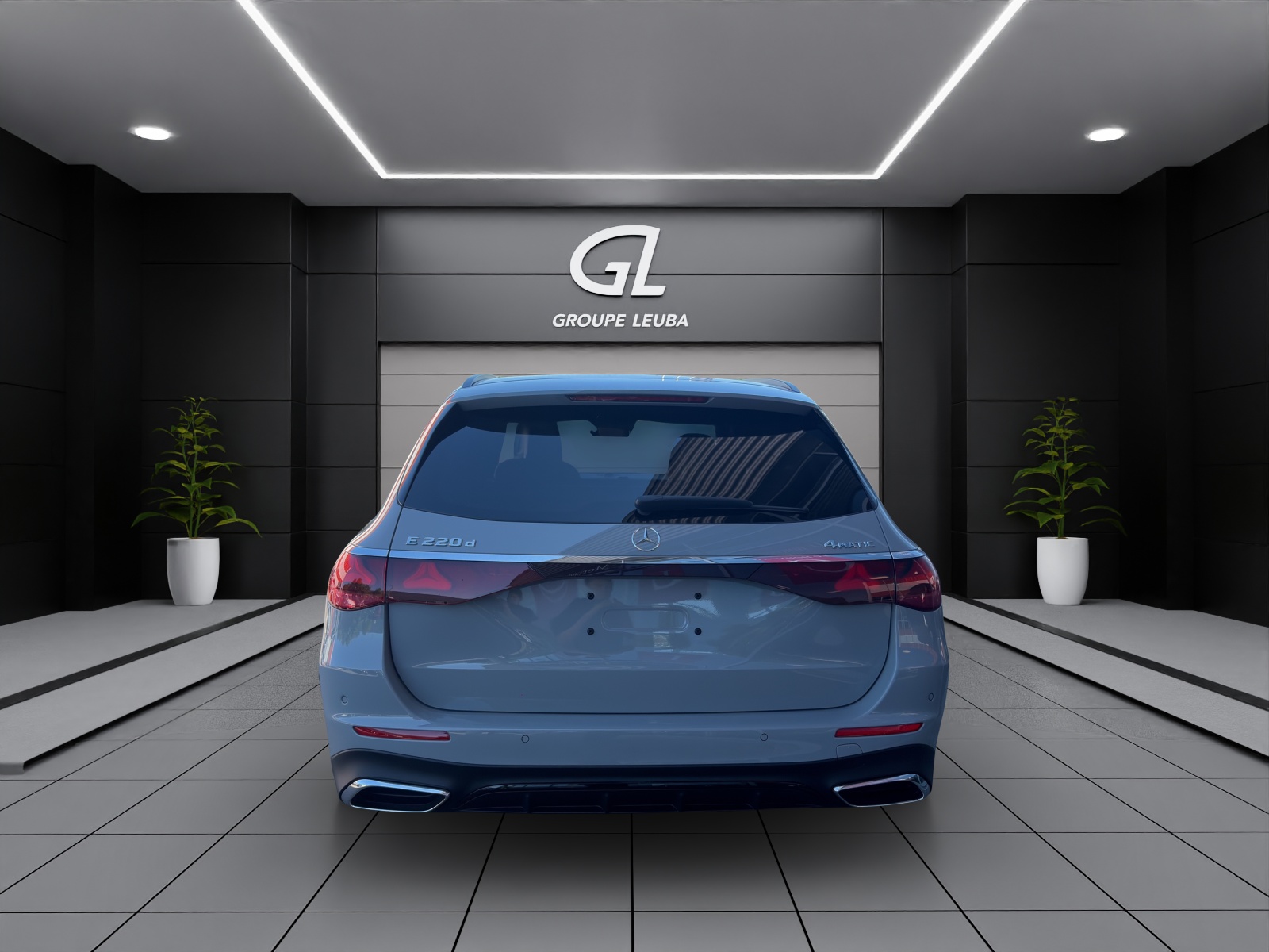 MERCEDES-BENZ E 220 d T 4Matic 9G-Tronic-image-4
