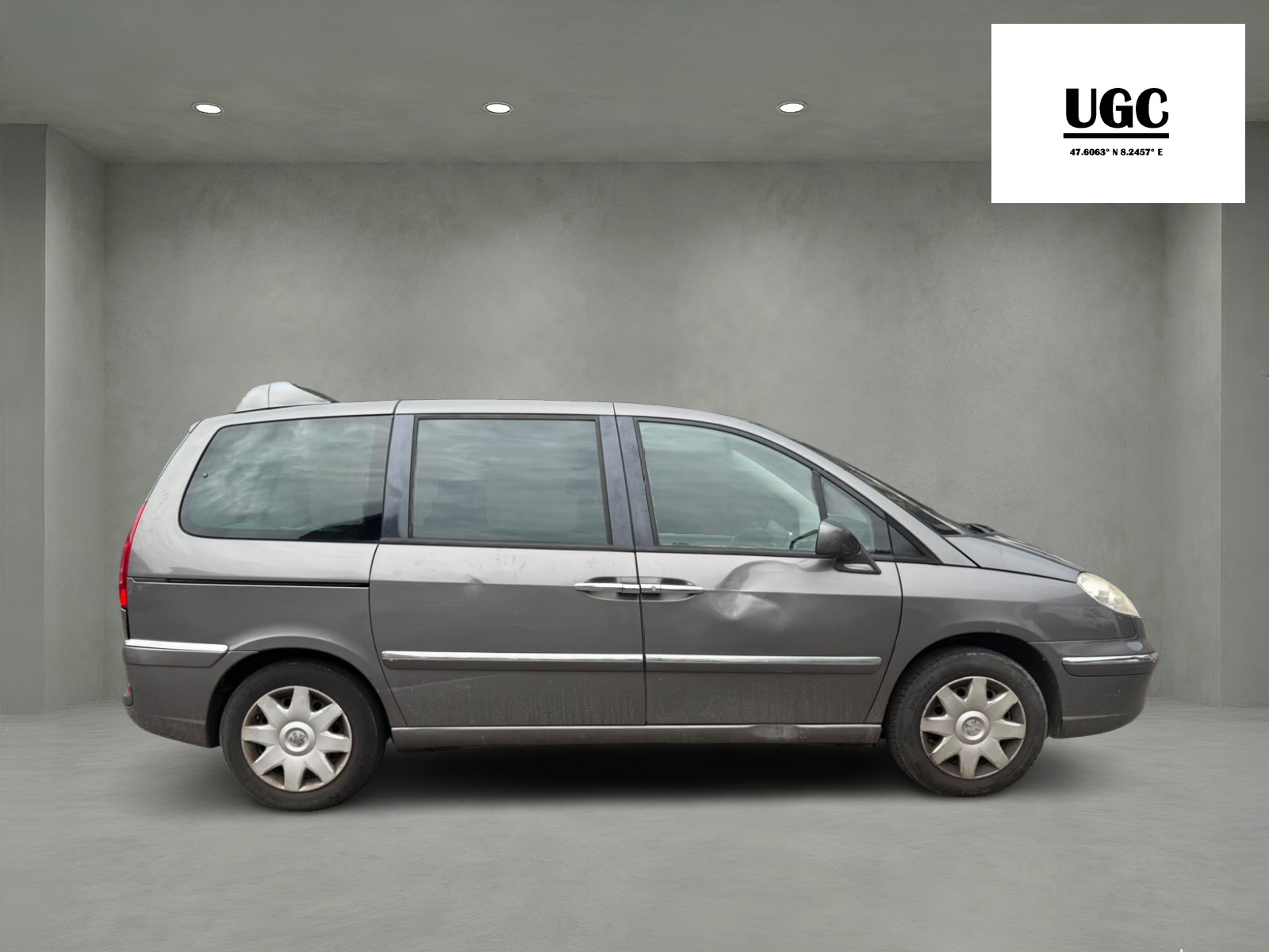 PEUGEOT 807 2.0 16V Family Plus-image-1