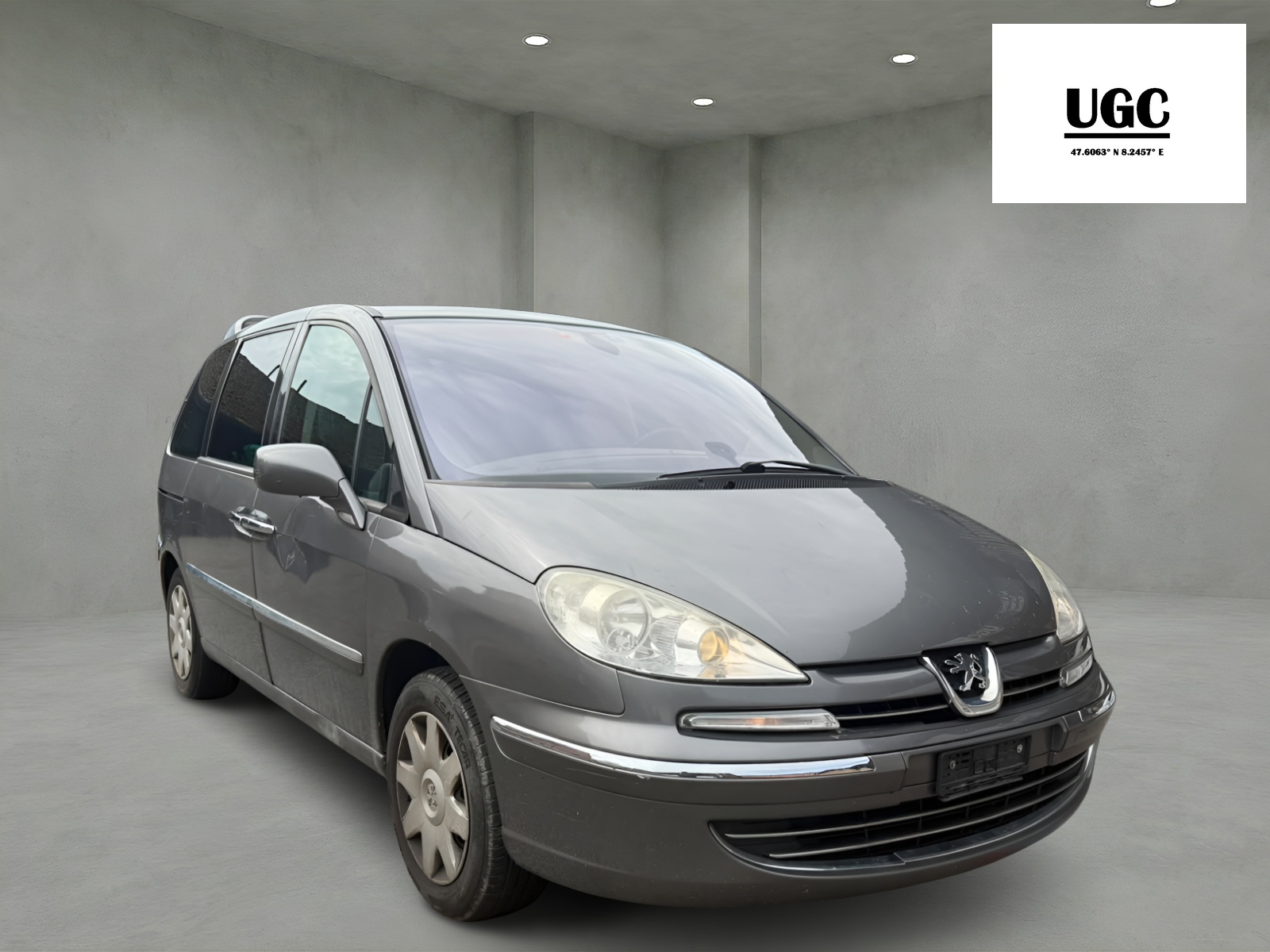 PEUGEOT 807 2.0 16V Family Plus-image-0