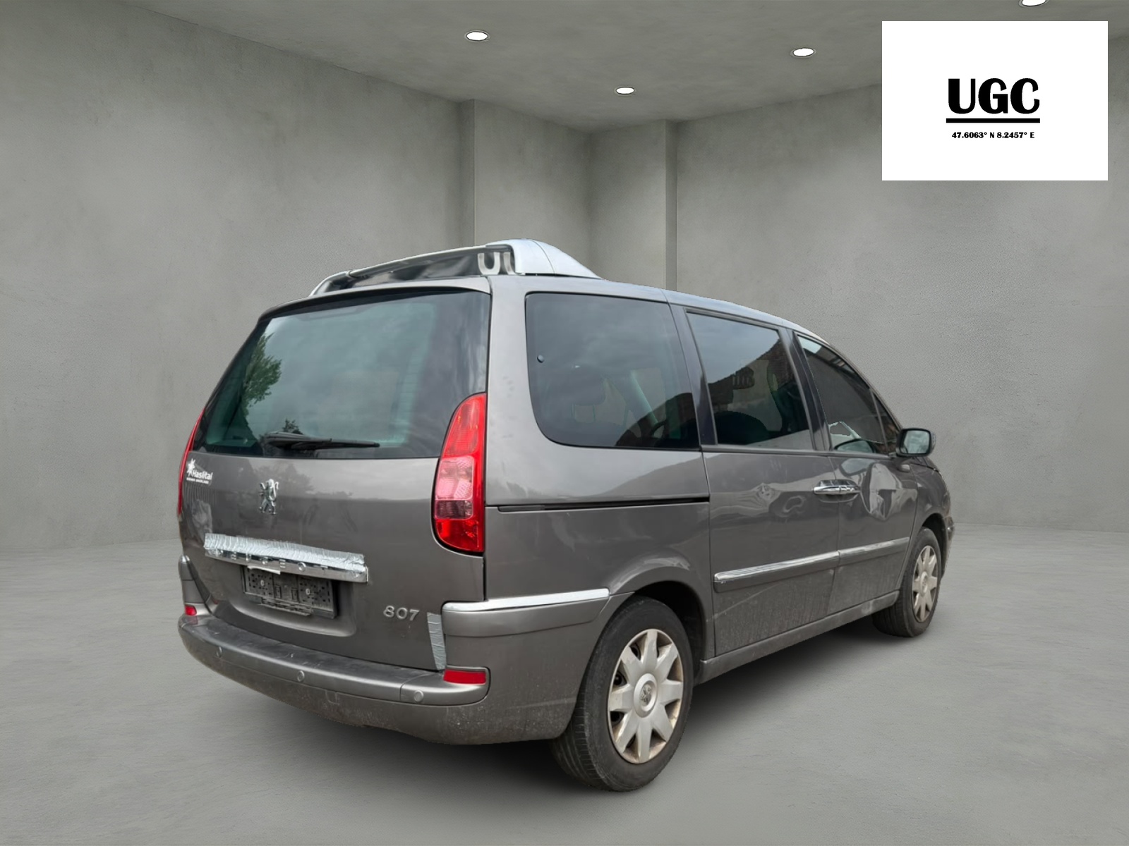 PEUGEOT 807 2.0 16V Family Plus-image-2