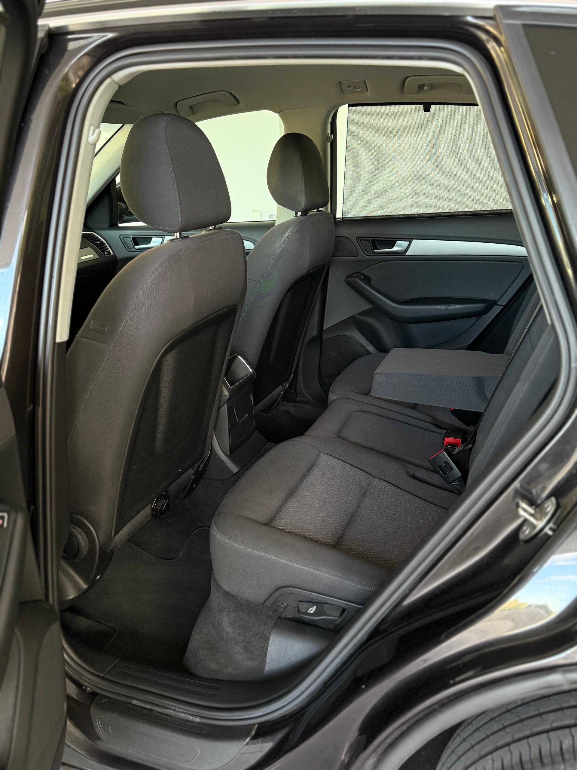 AUDI Q5 2.0 TDI quattro S-tronic-image-11