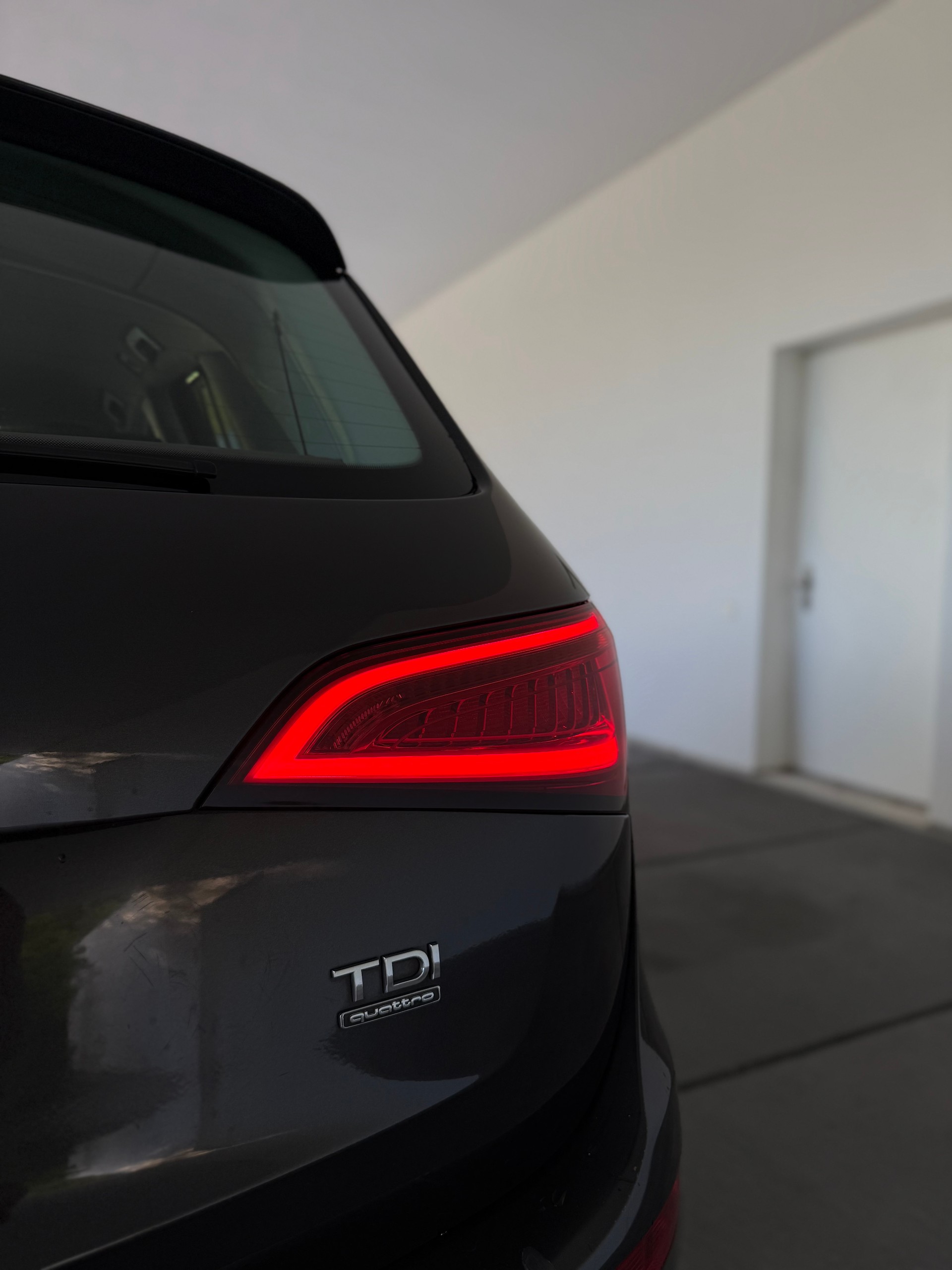 AUDI Q5 2.0 TDI quattro S-tronic-image-7