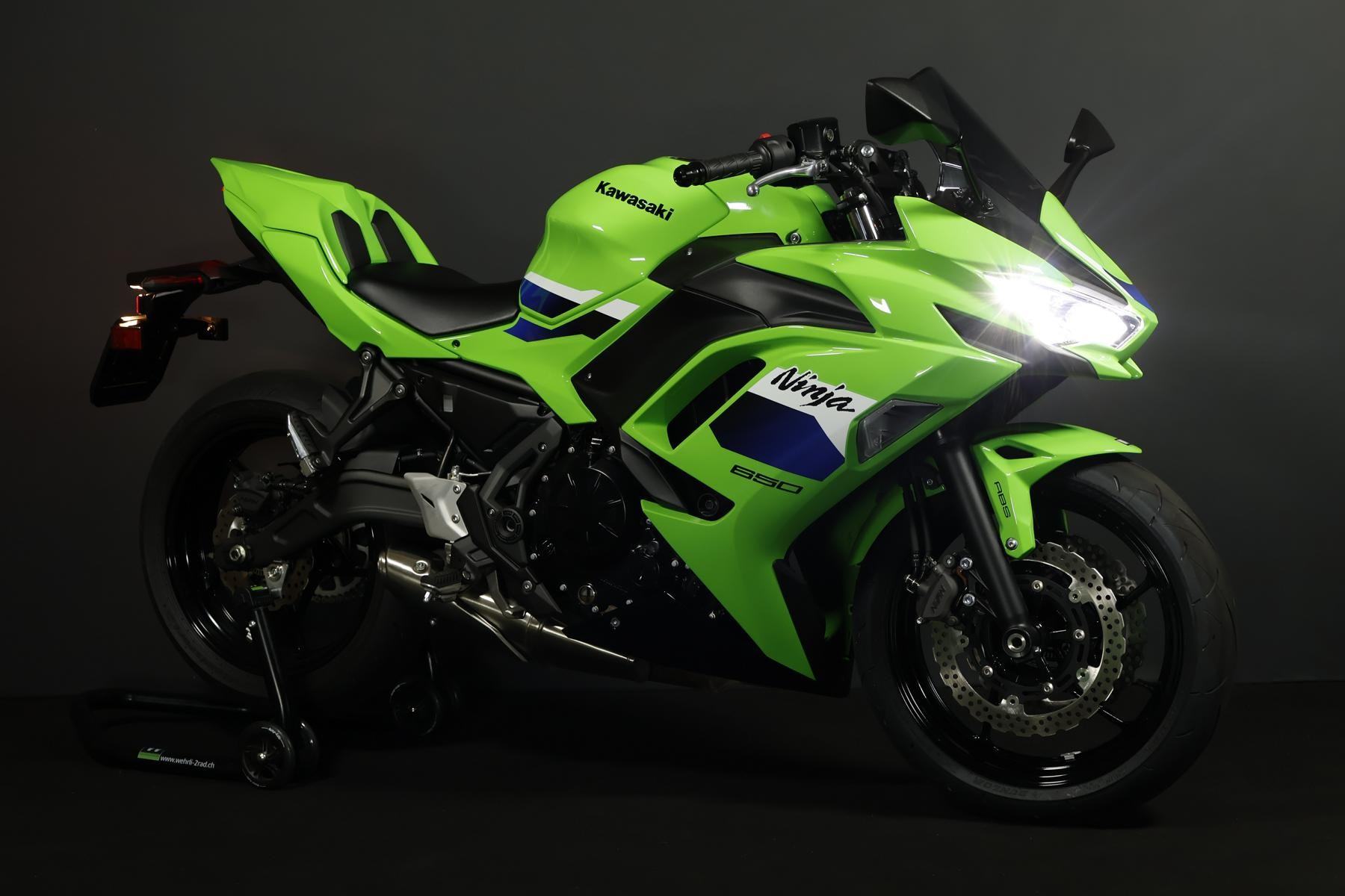 KAWASAKI Ninja 650 (35kW) *Sport Edition*-showroom-element-1