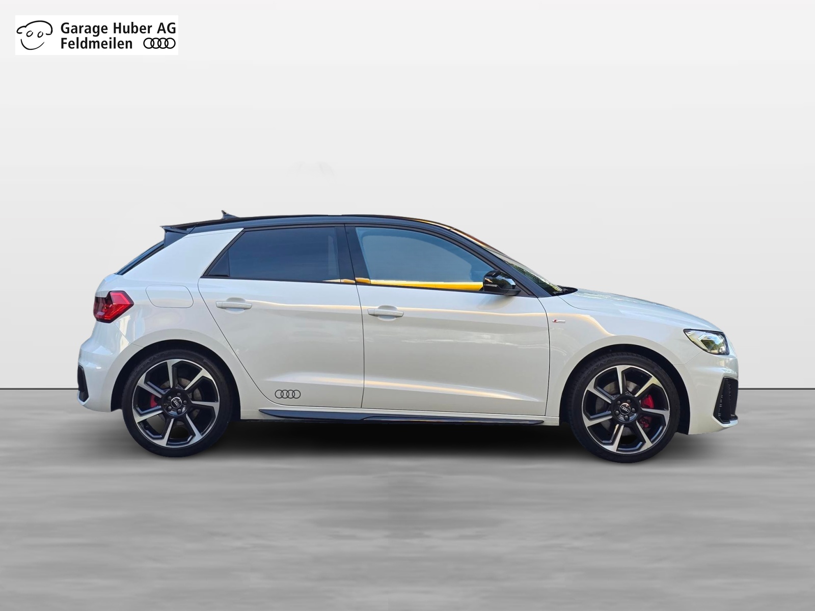 AUDI A1 Sportback 40 TFSI S Line S-tronic-image-1