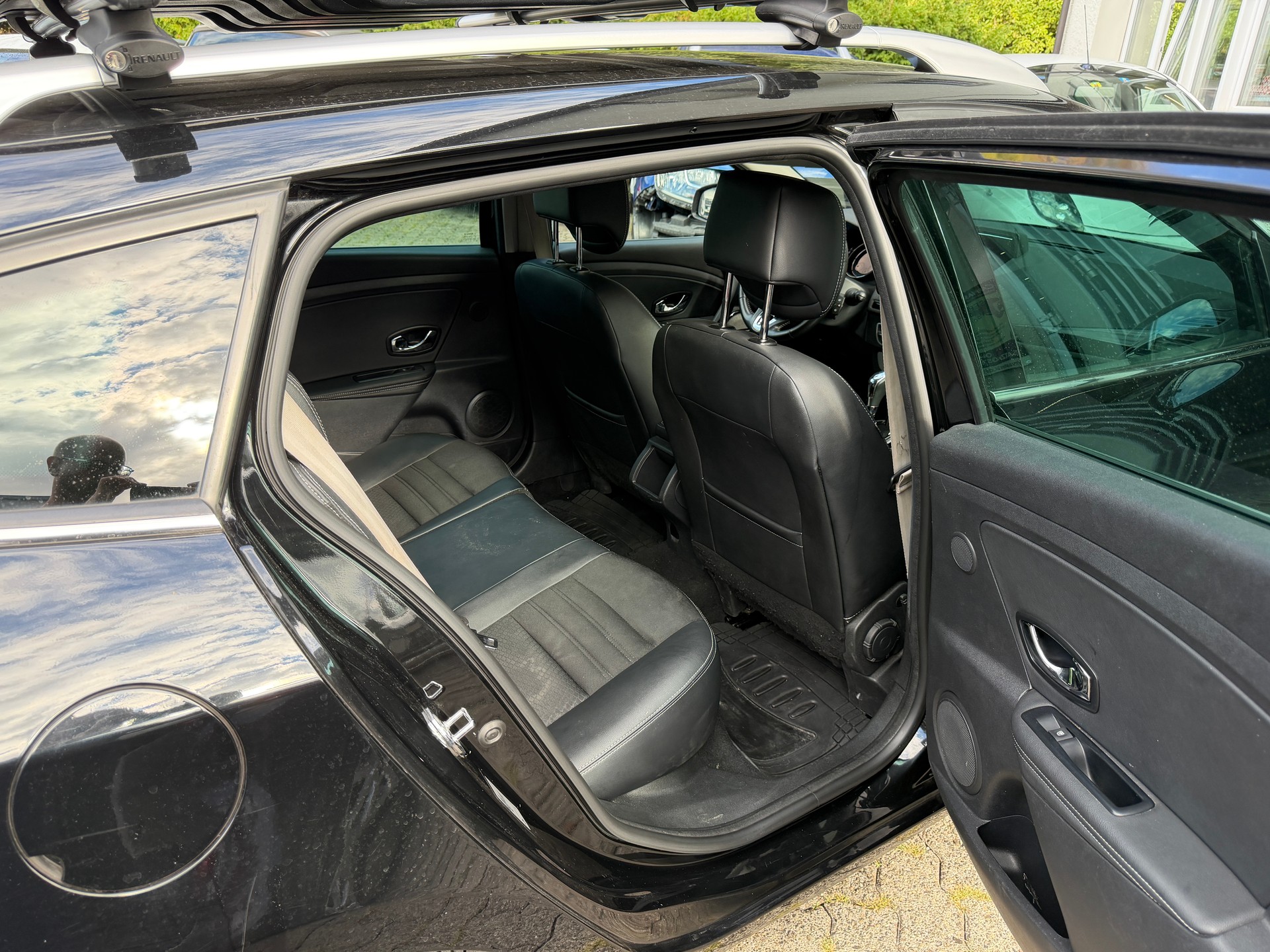 RENAULT Mégane Grandtour 1.2 16V Turbo Bose EDC-image-11