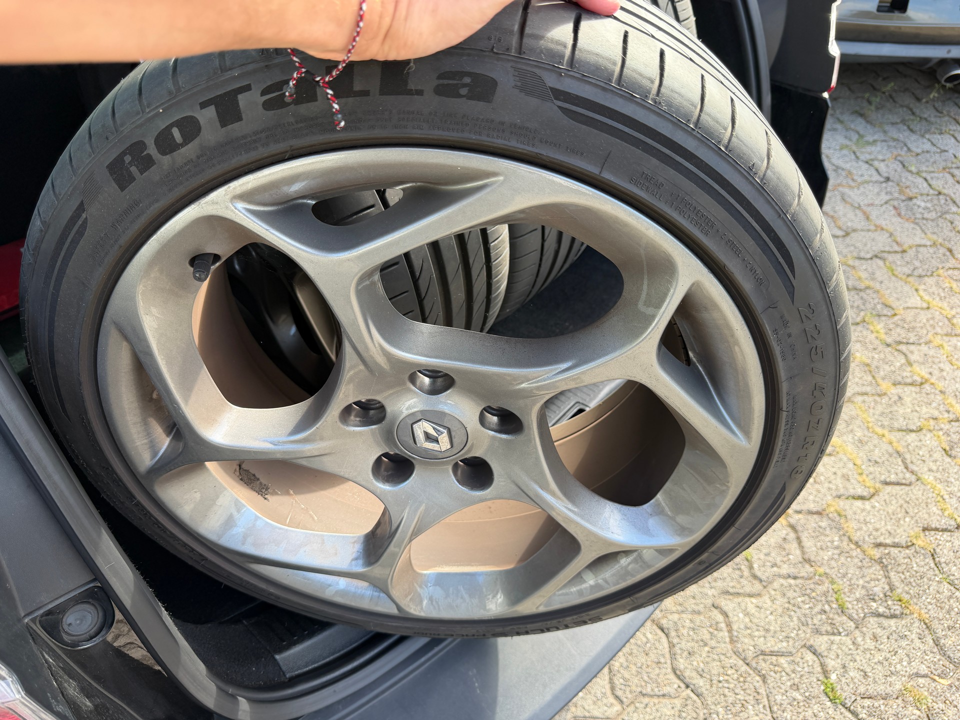 RENAULT Mégane Grandtour 1.2 16V Turbo Bose EDC-image-2