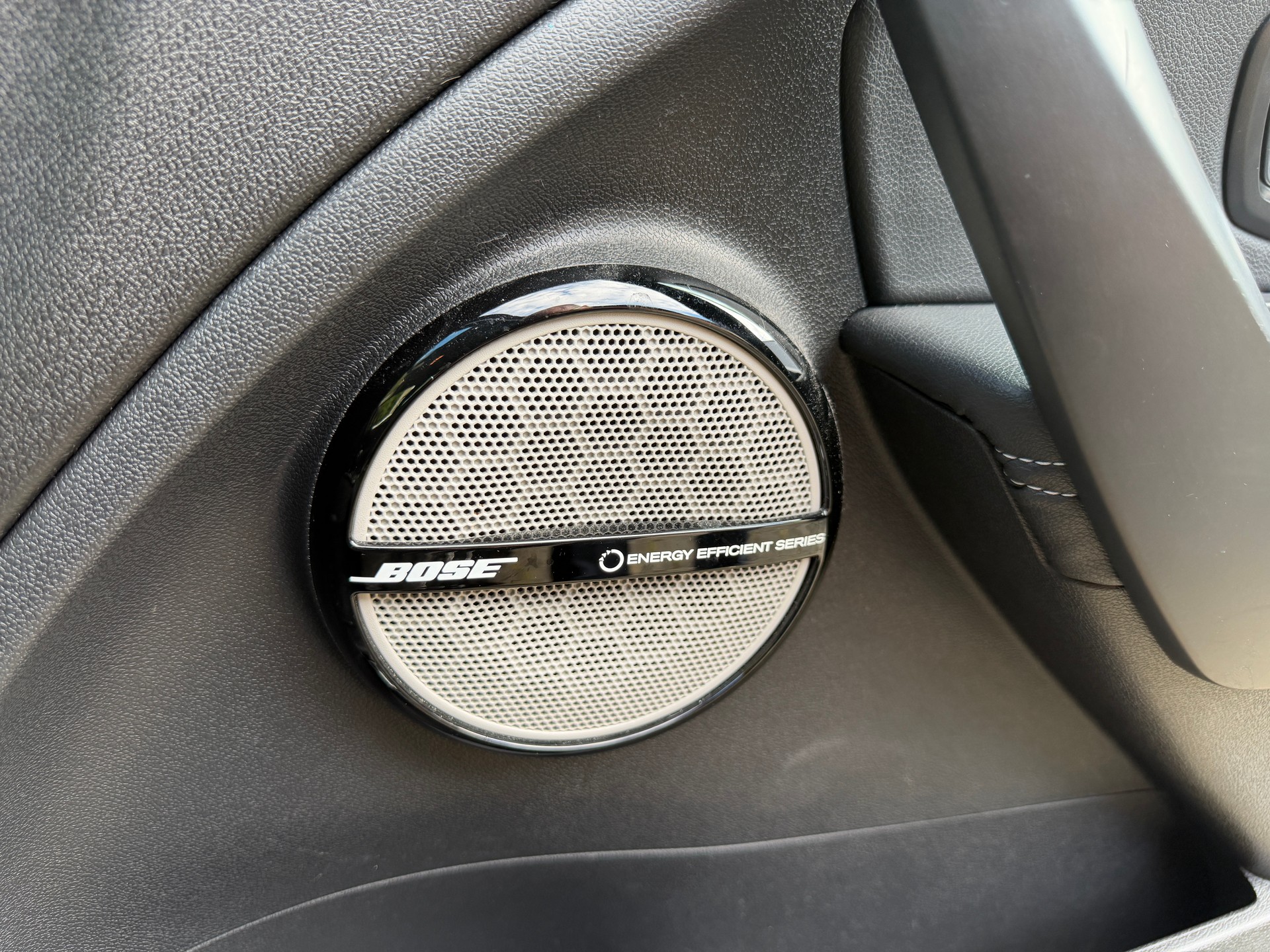 RENAULT Mégane Grandtour 1.2 16V Turbo Bose EDC-image-9