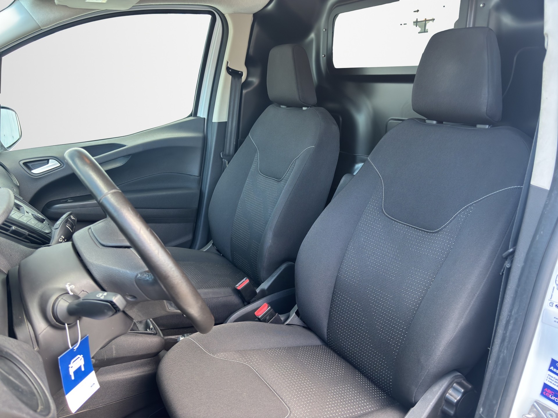 FORD Transit Courier Van 1.0 EcoBoost Trend-image-5