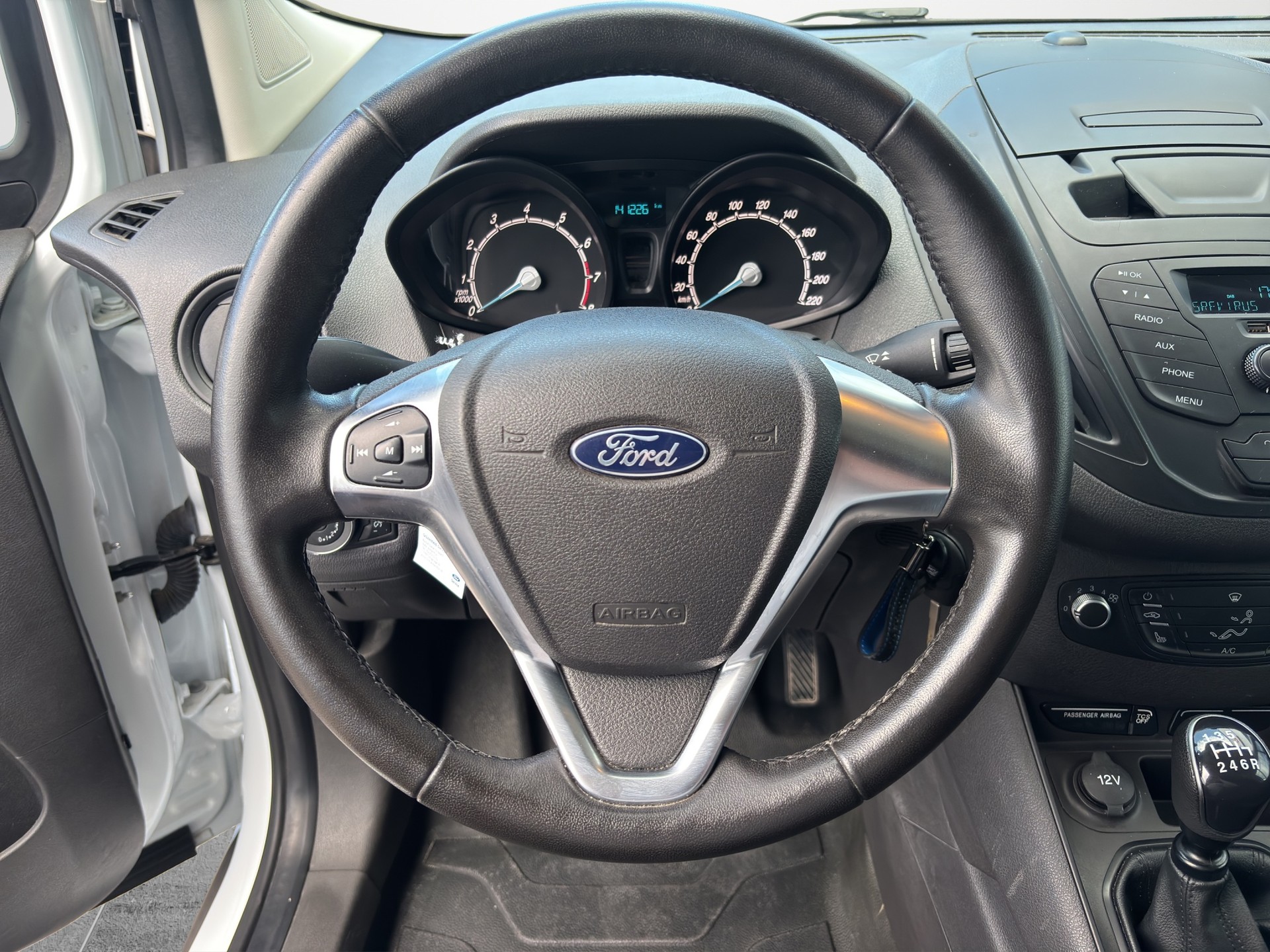 FORD Transit Courier Van 1.0 EcoBoost Trend-image-6