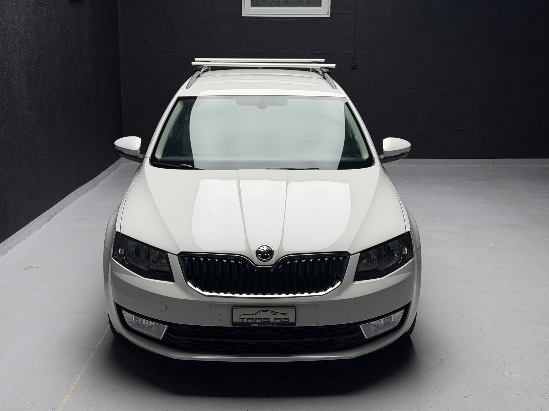SKODA Octavia Combi 1.6 TDI Ambition DSG • ab MfK & Service-image-1