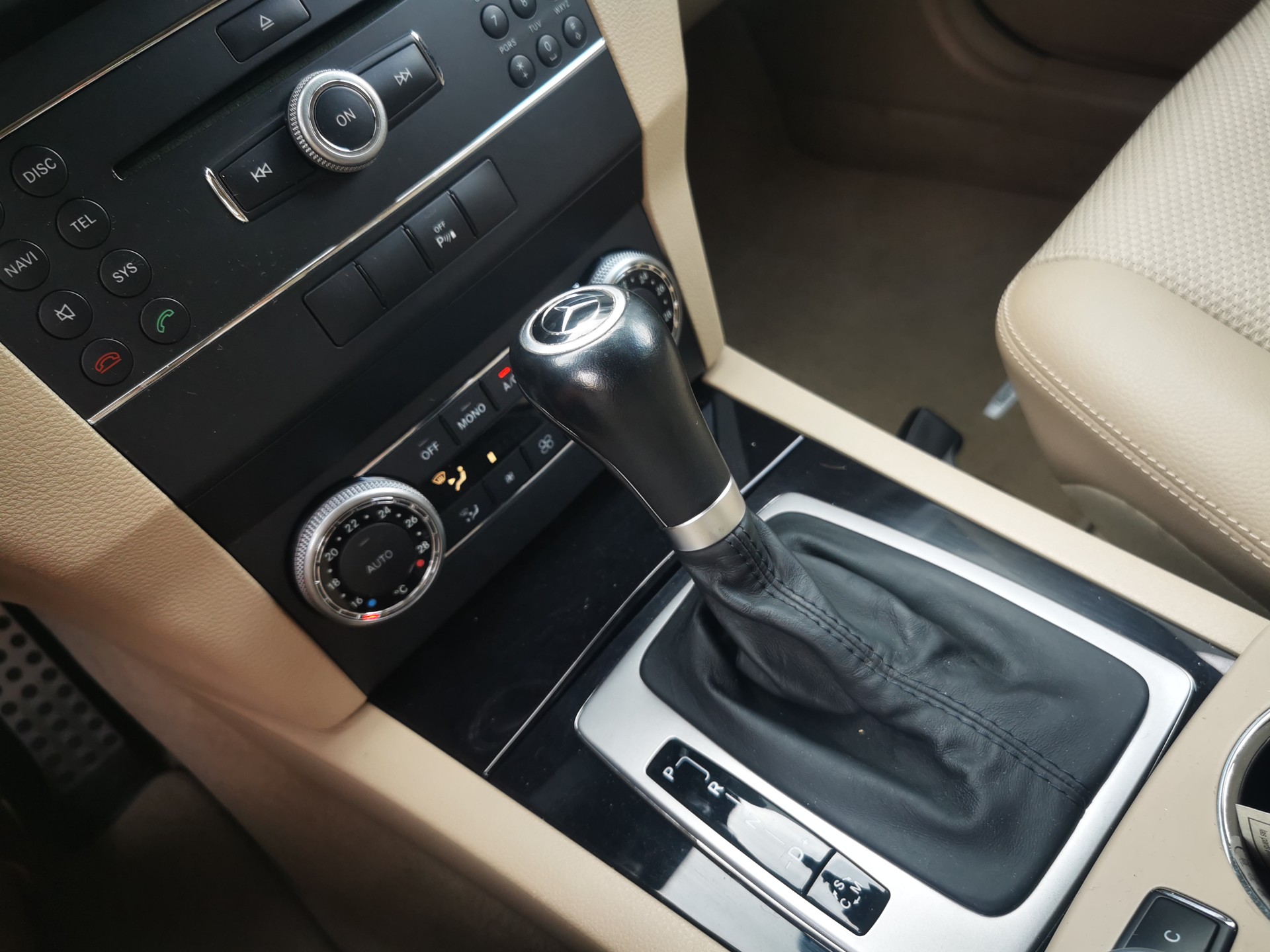 MERCEDES-BENZ GLK 250 CDI BlueEfficiency 4Matic 7G-Tronic-image-11
