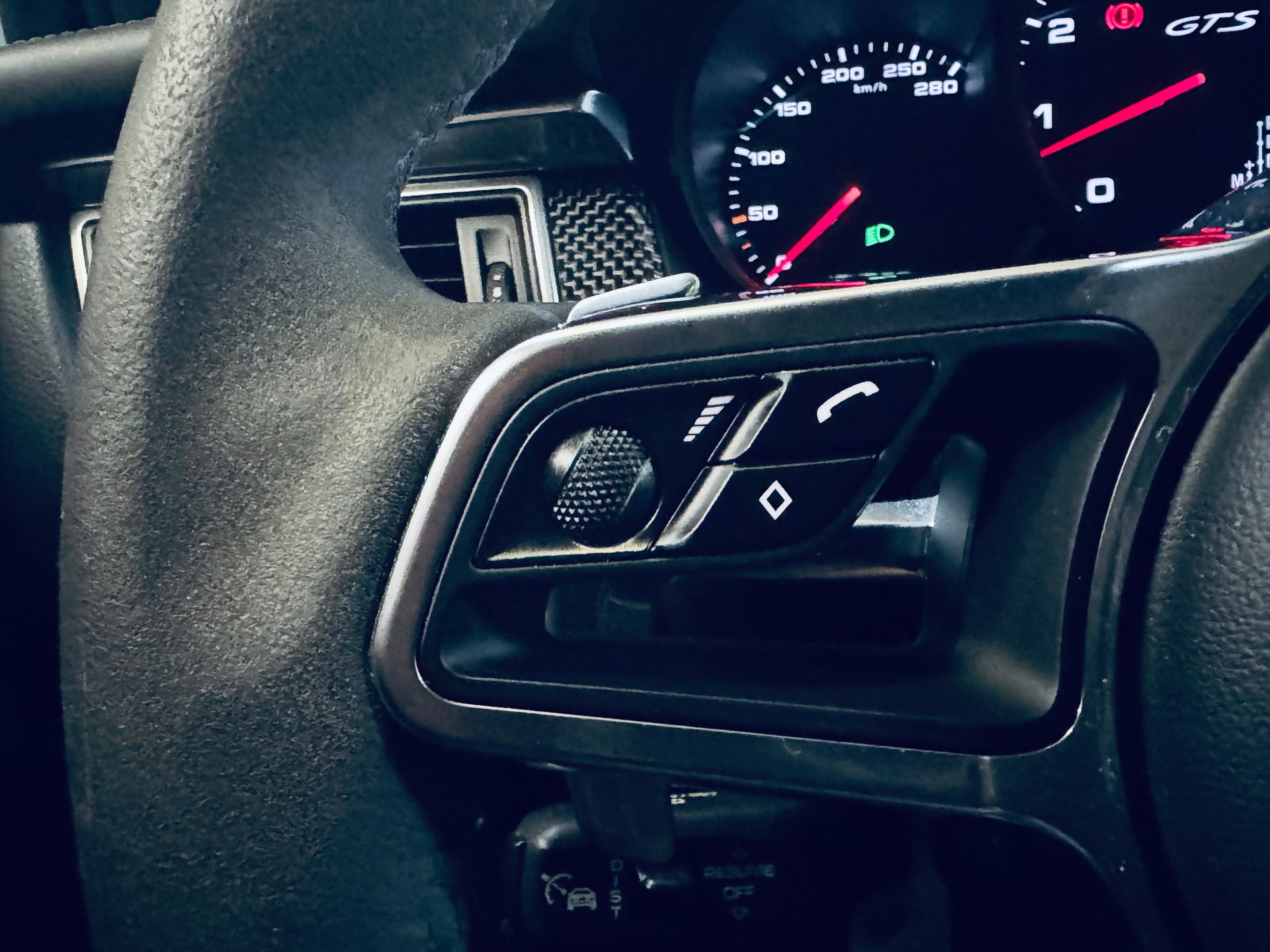PORSCHE Macan GTS PDK-image-27