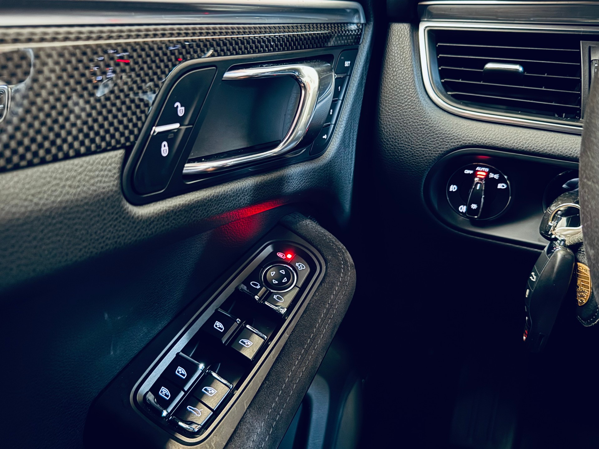 PORSCHE Macan GTS PDK-image-28
