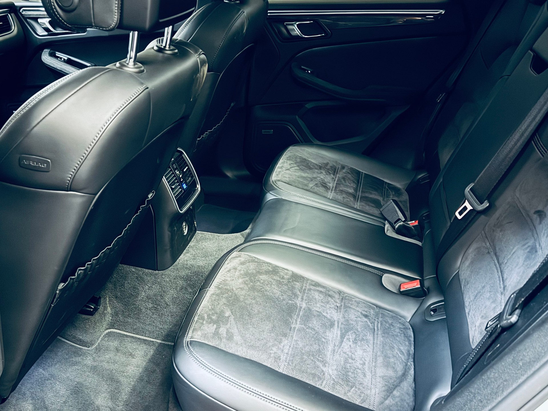 PORSCHE Macan GTS PDK-image-16