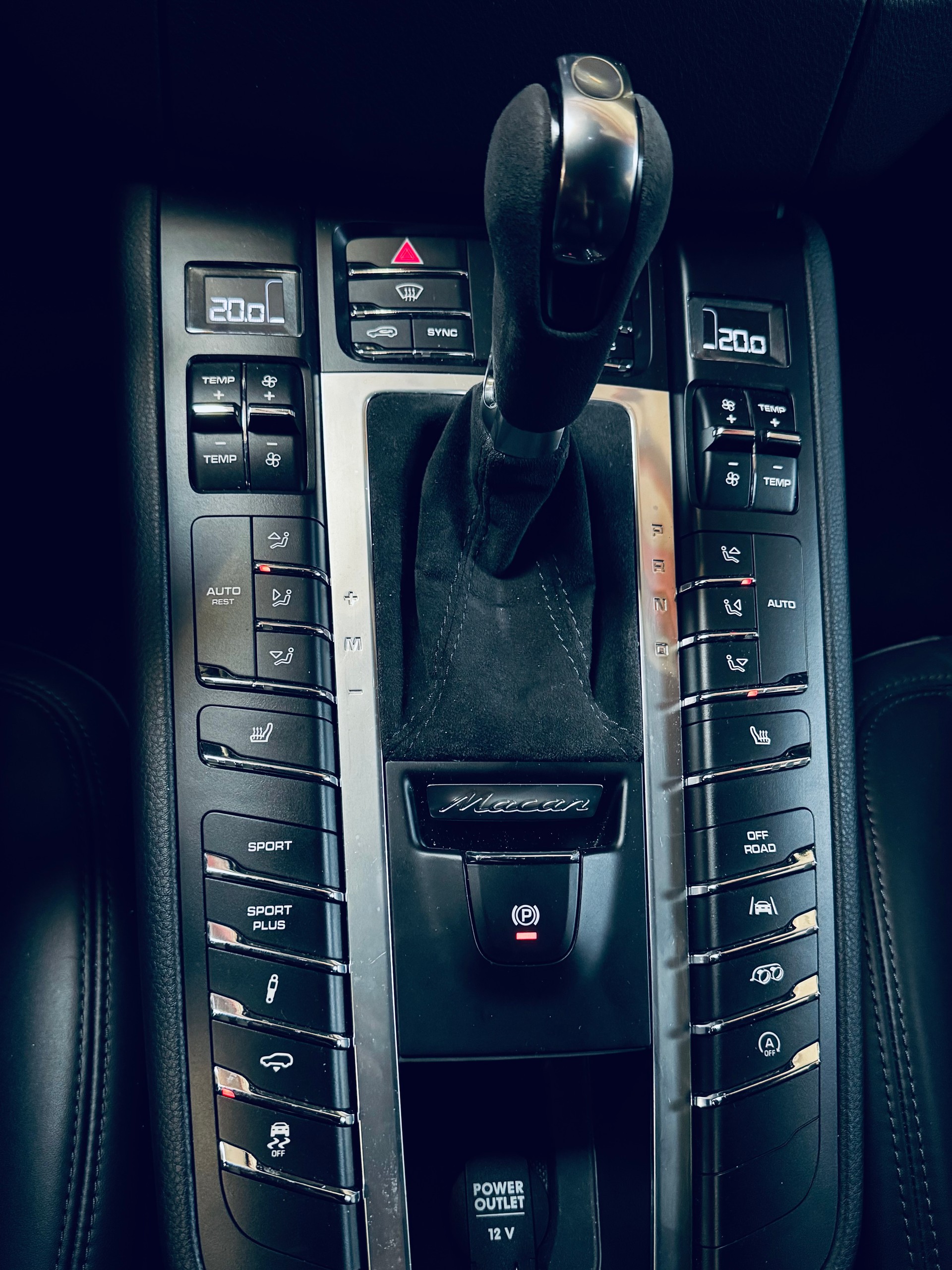 PORSCHE Macan GTS PDK-image-25