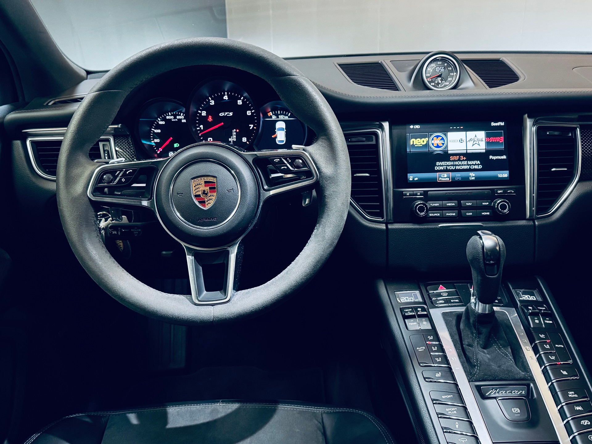 PORSCHE Macan GTS PDK-image-14