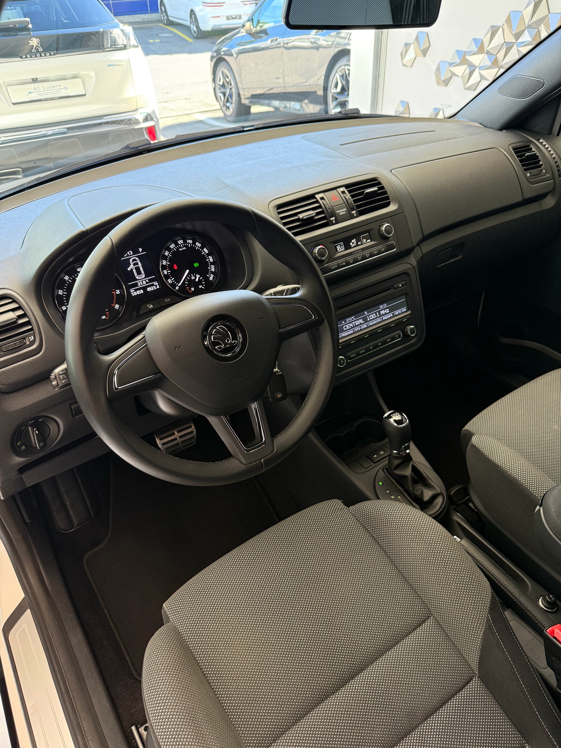 SKODA Fabia 1.2 TSI "Monte Carlo" DSG-image-4
