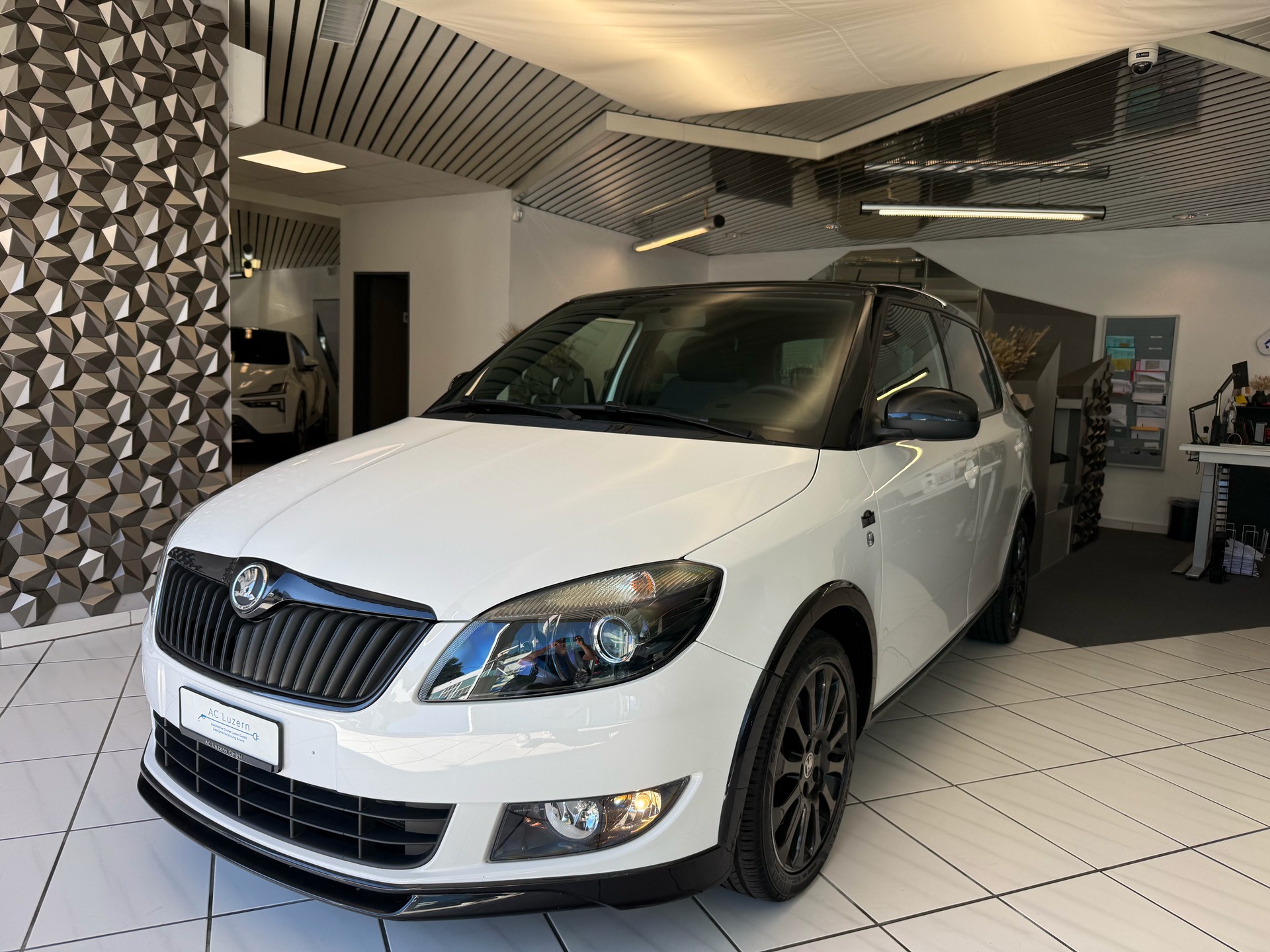 SKODA Fabia 1.2 TSI "Monte Carlo" DSG-image-0