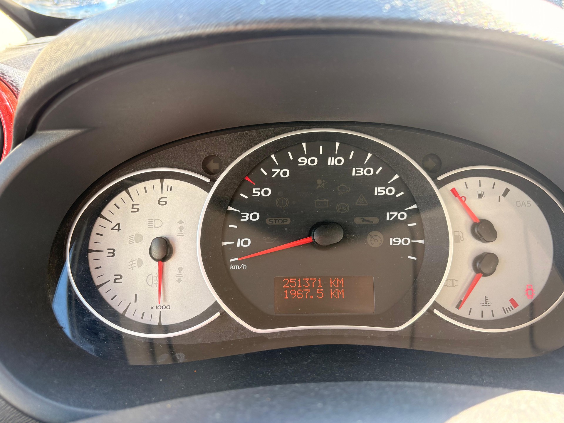 RENAULT Kangoo 1.6 16V Dynamique-image-10