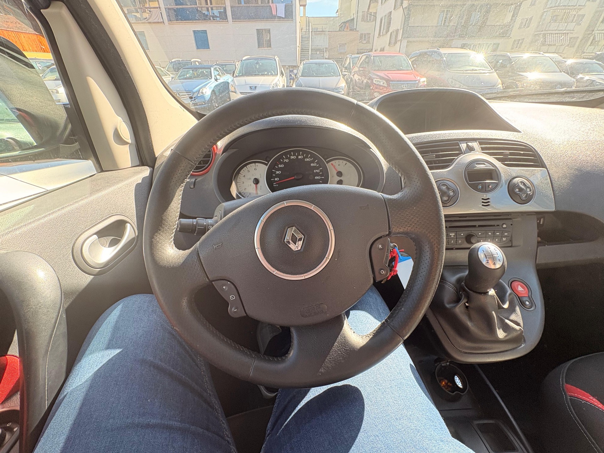 RENAULT Kangoo 1.6 16V Dynamique-image-5